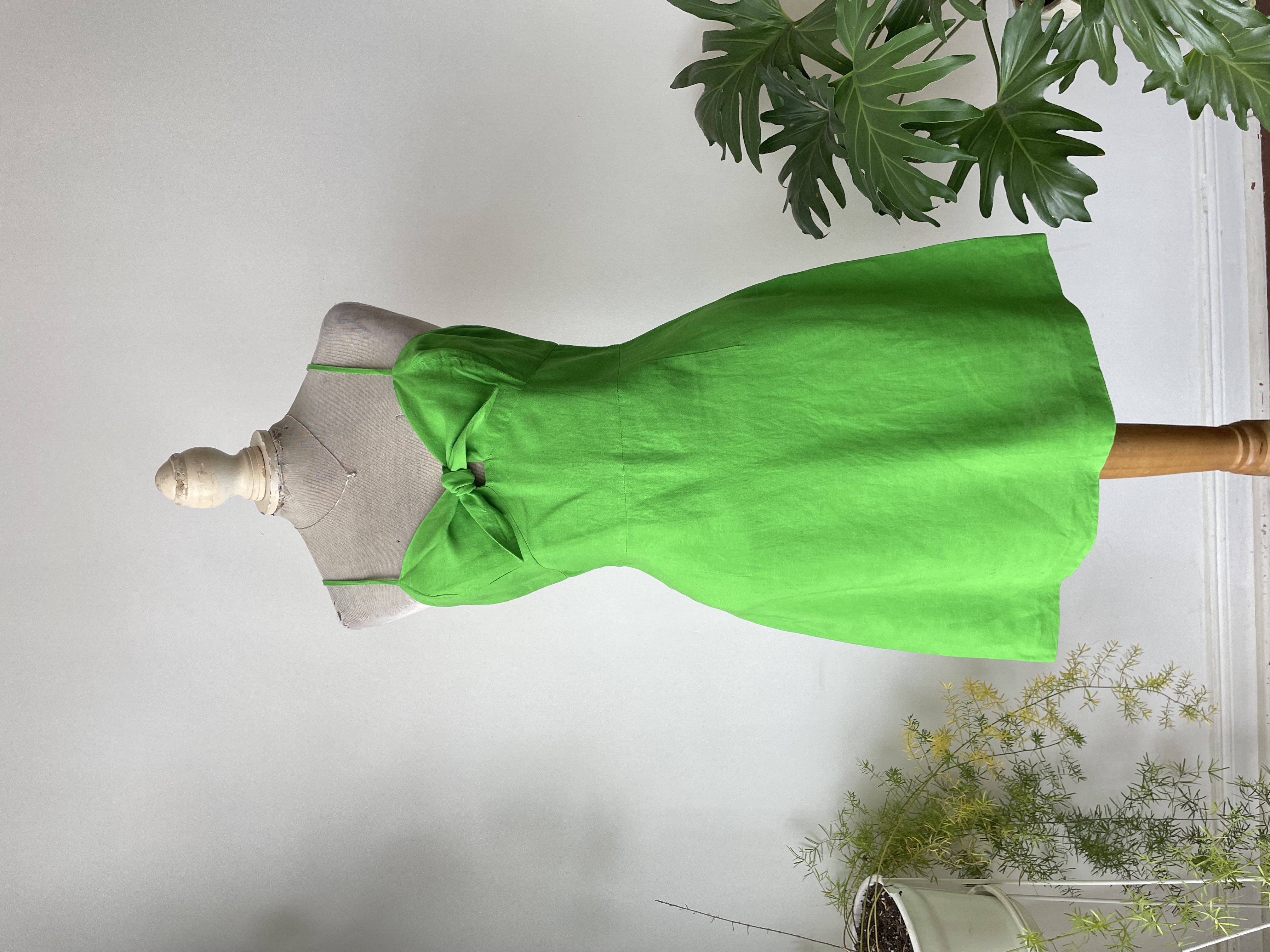 Vestido verde. Talla: S 1