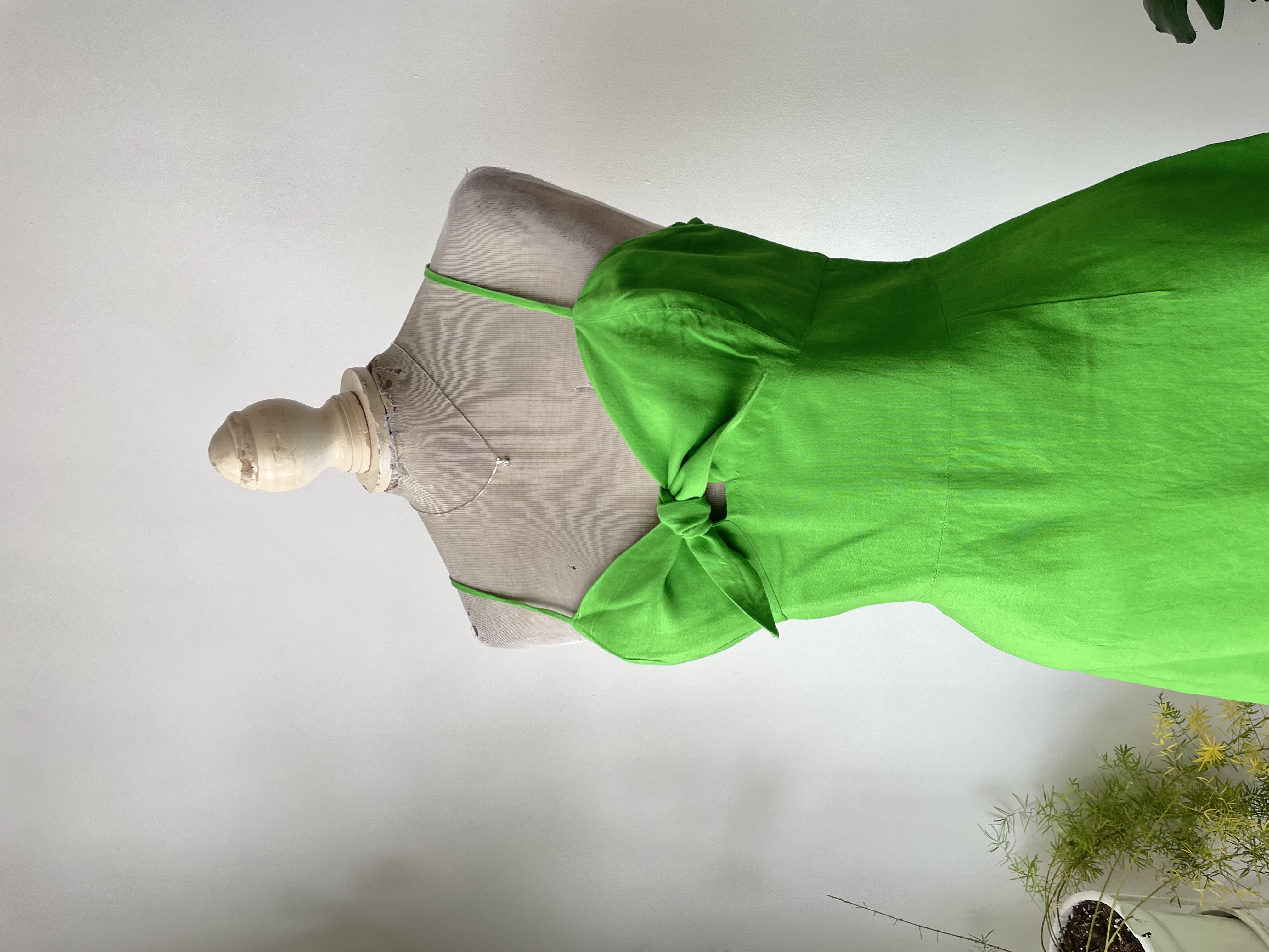 Vestido verde. Talla: S 5