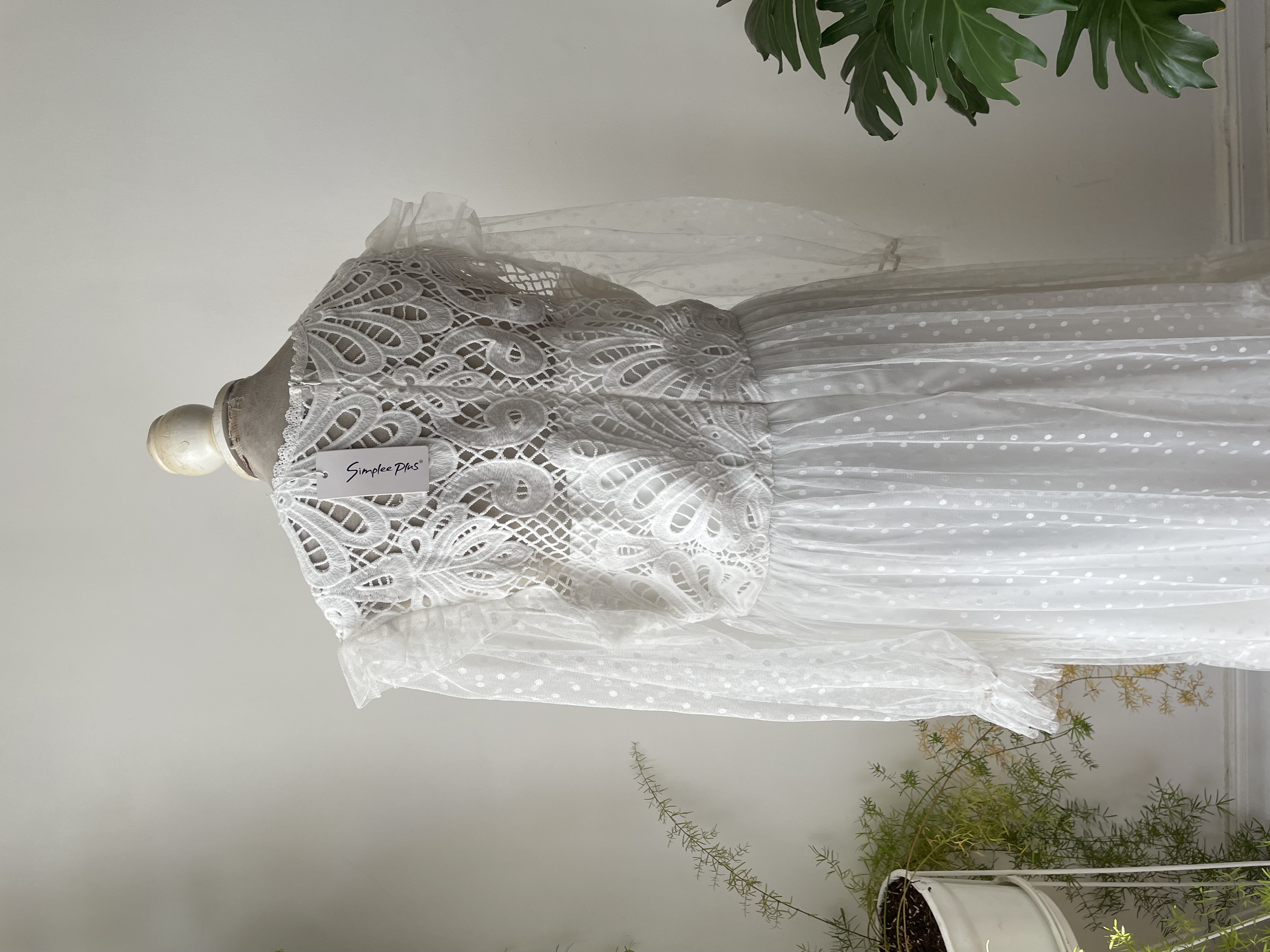 Vestido encaje. Talla: XL 2