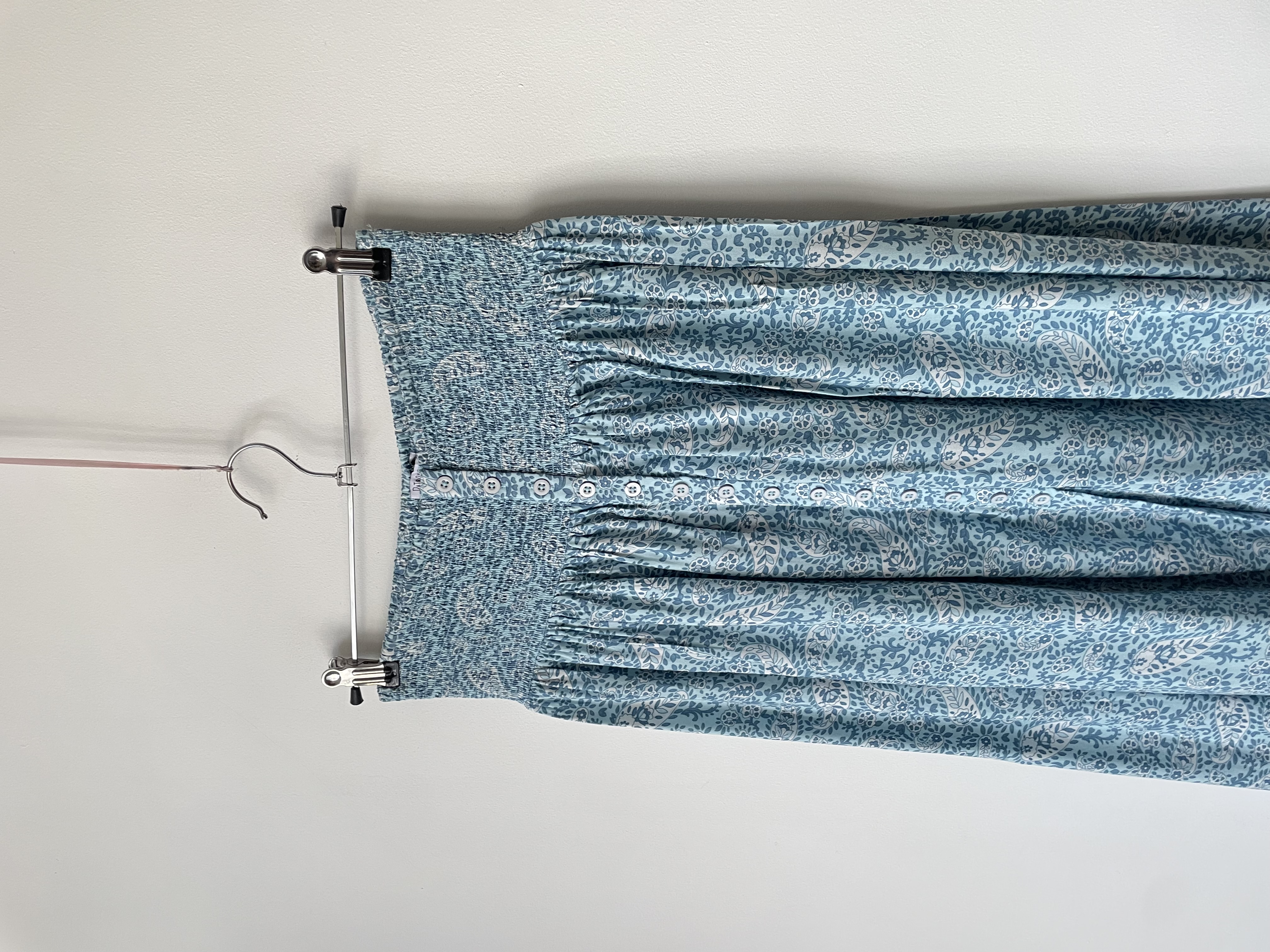 Falda celeste. Talla M  2