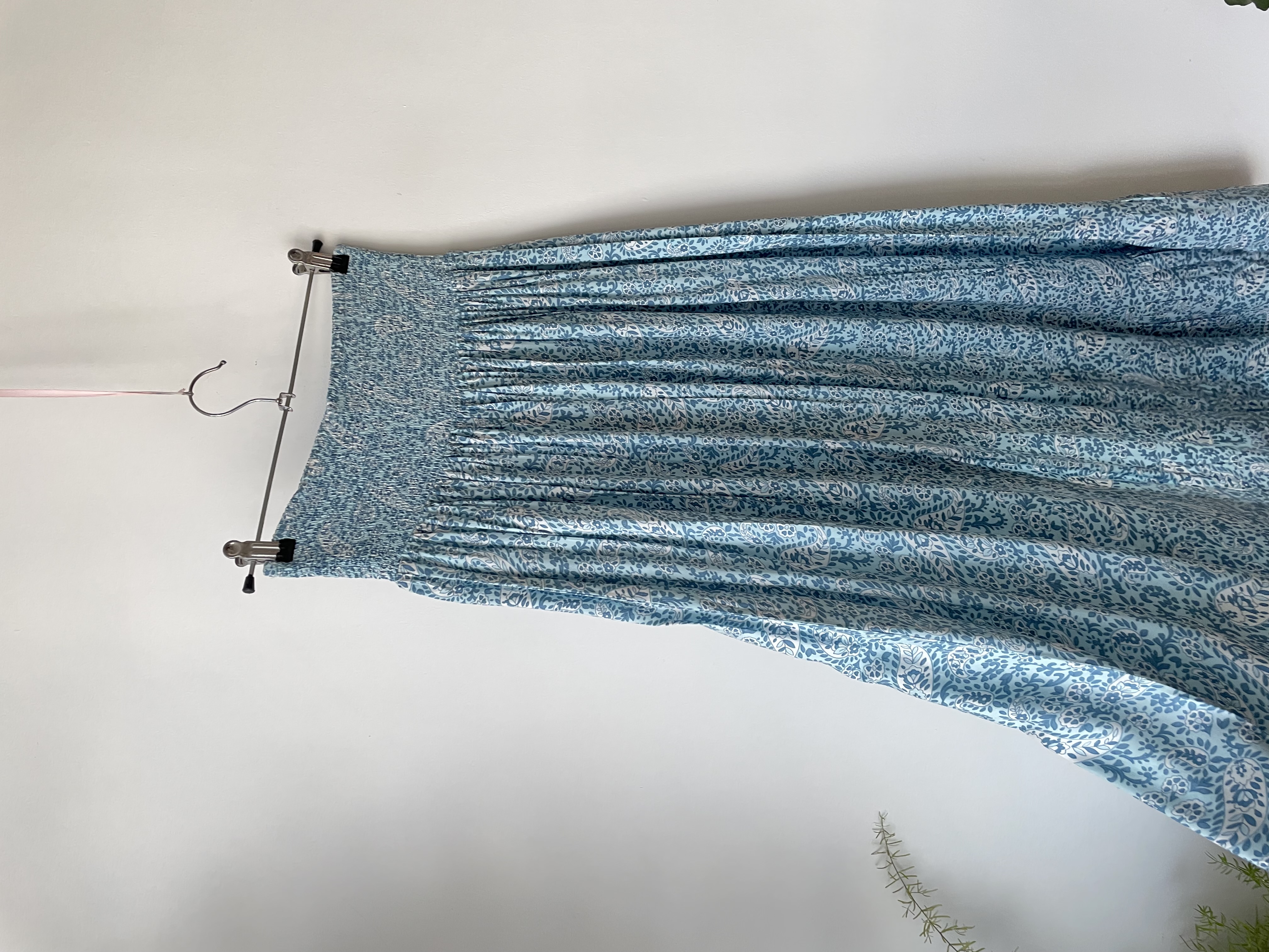 Falda celeste. Talla M  3