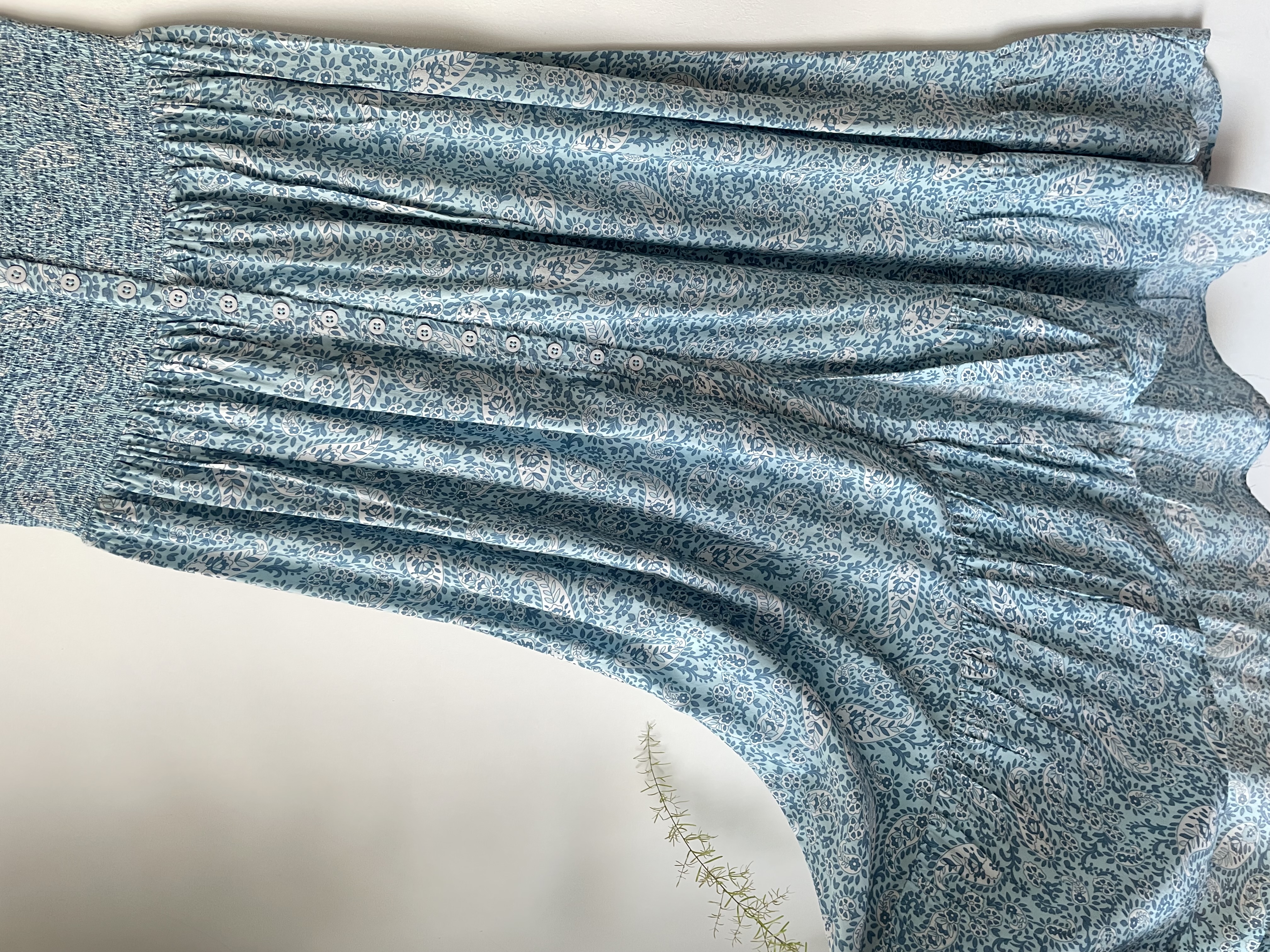 Falda celeste. Talla M  4