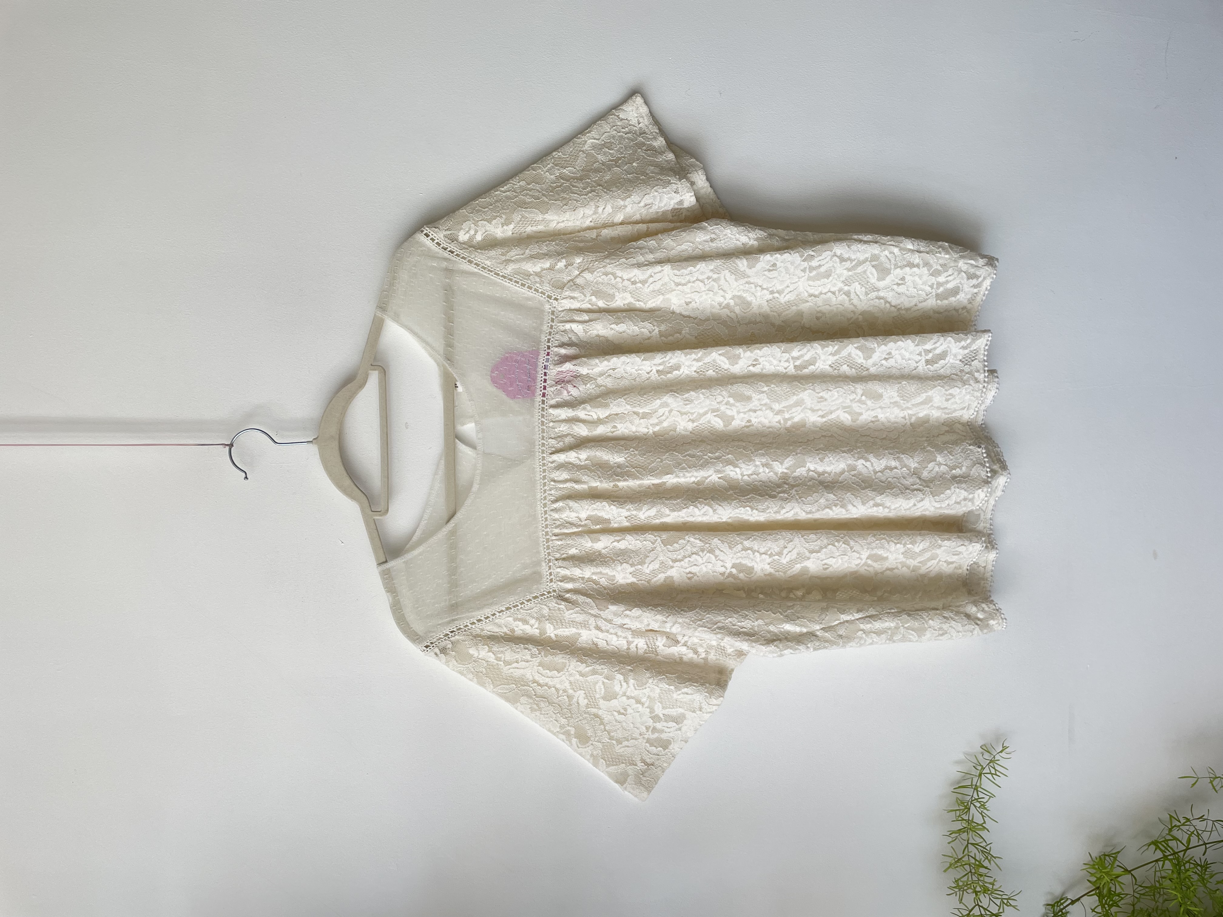 Polera crema. Talla: XL 1