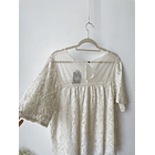 Polera crema. Talla: XL 2