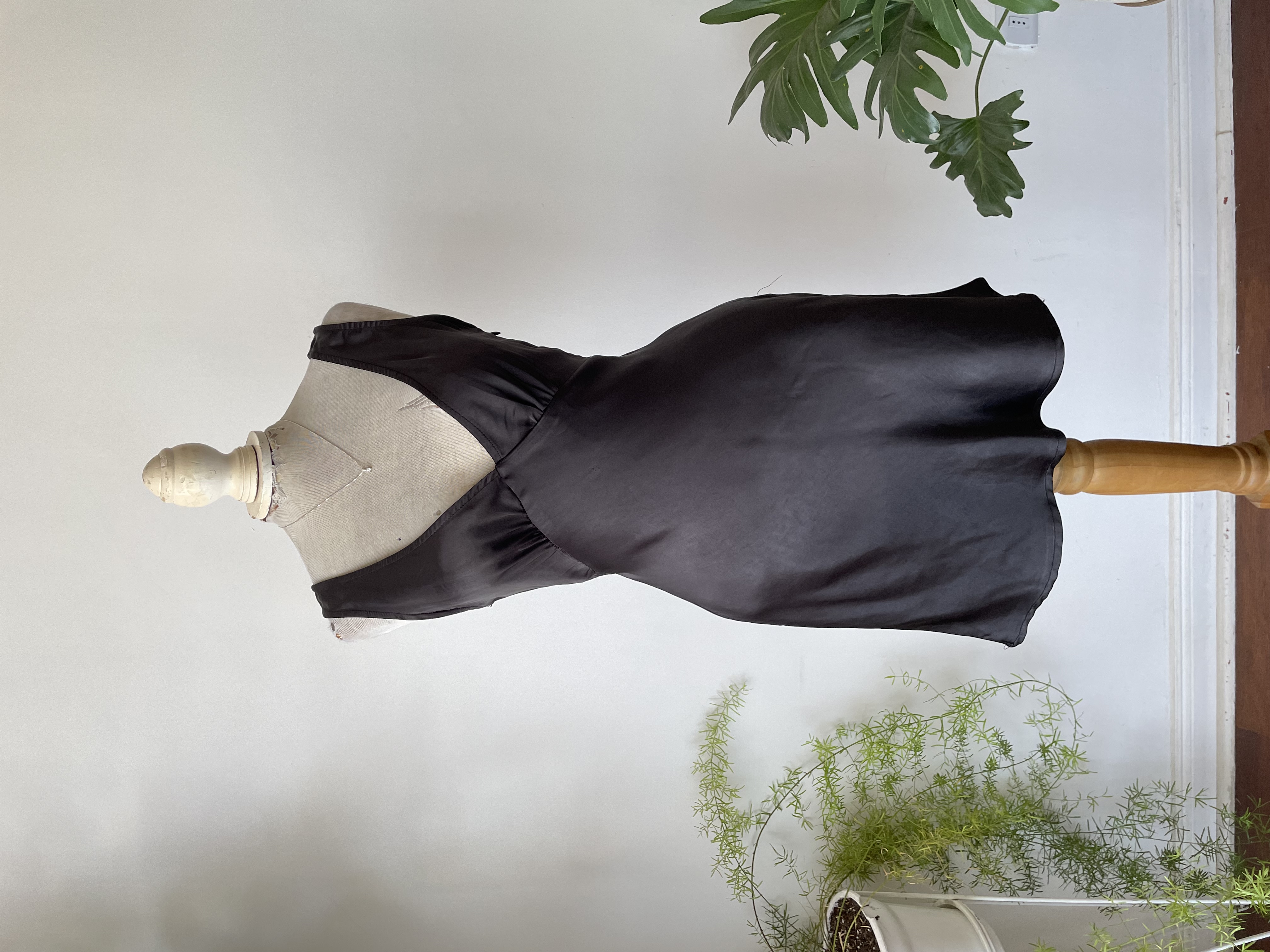 Vestido satin. Talla: 36 (S) 1