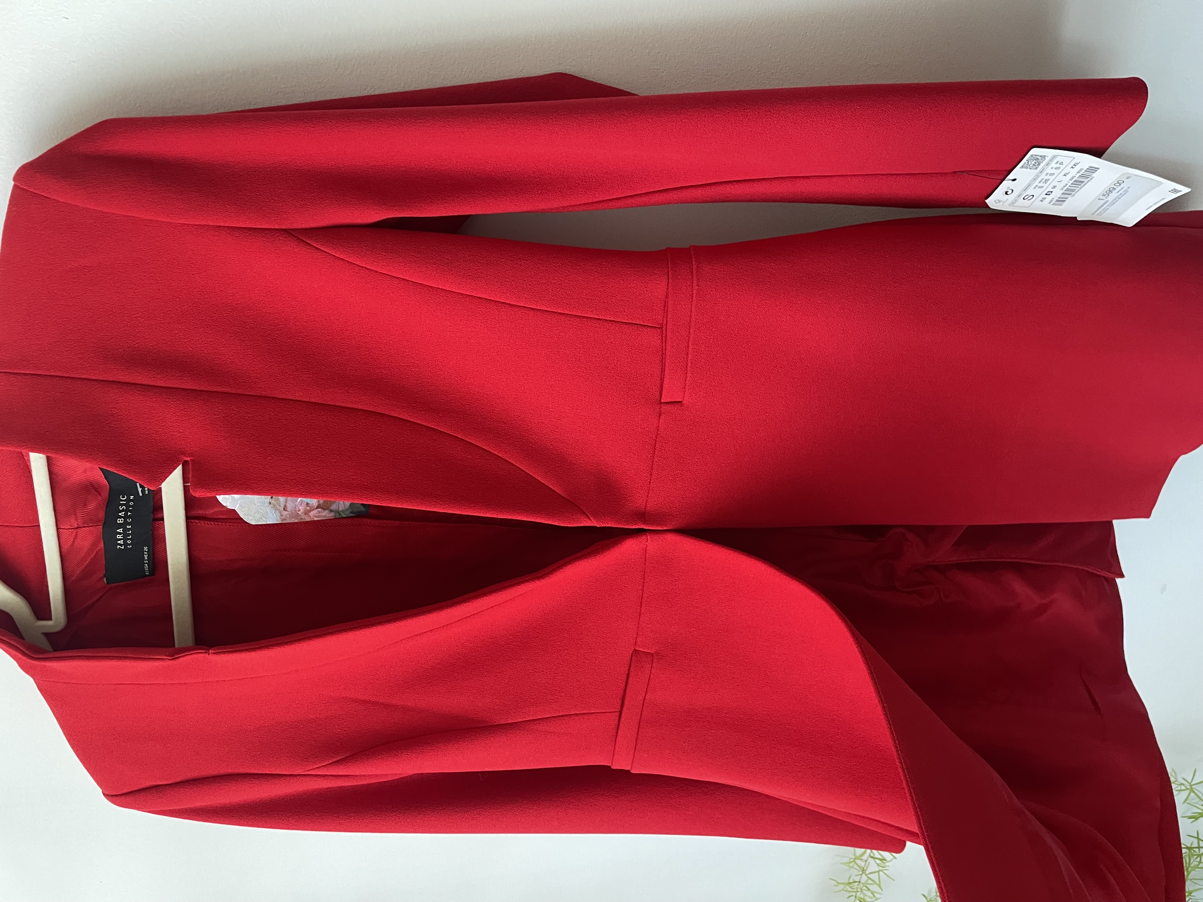 Blazer rojo. Talla: S 3