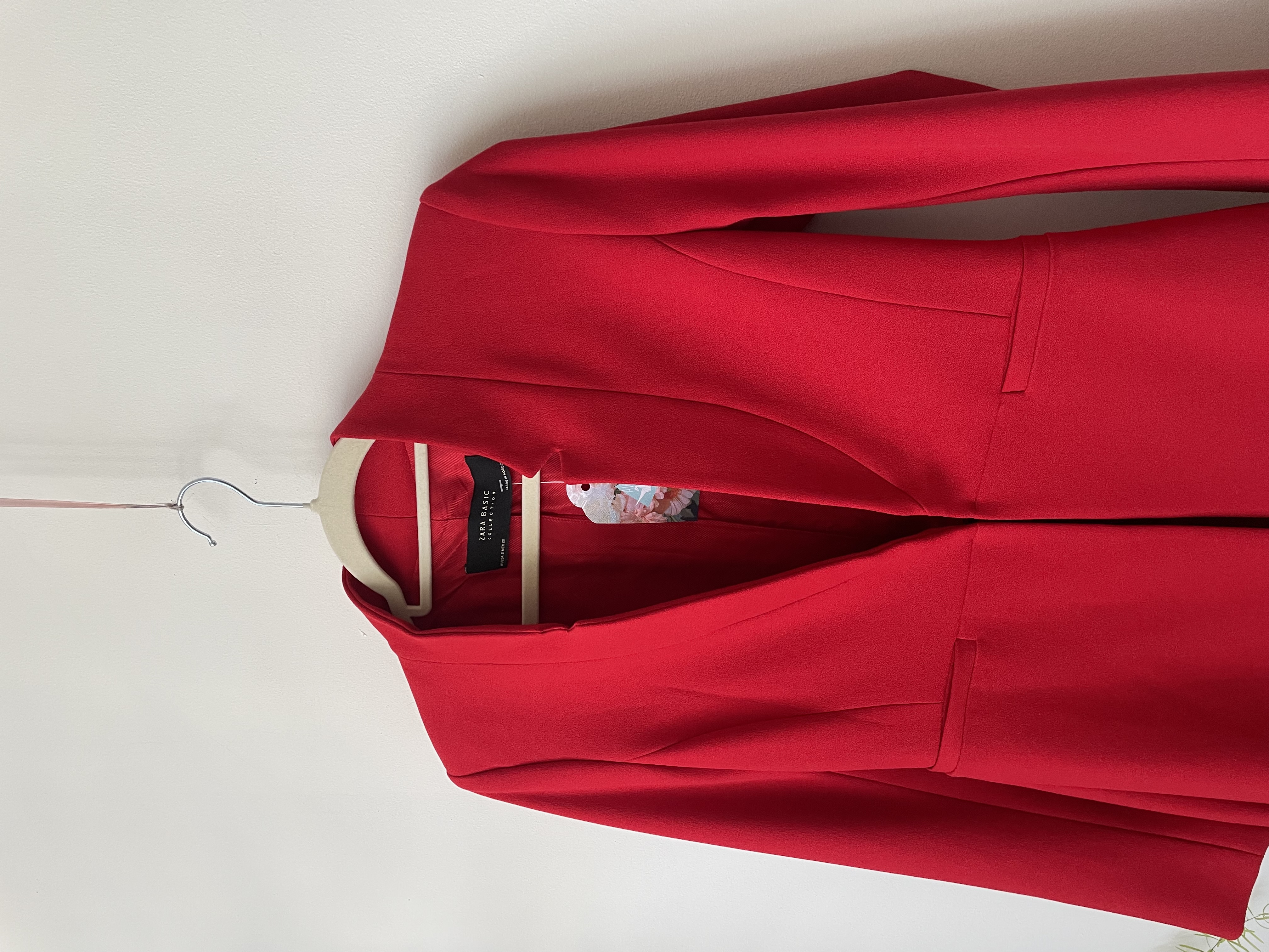 Blazer rojo. Talla: S 2