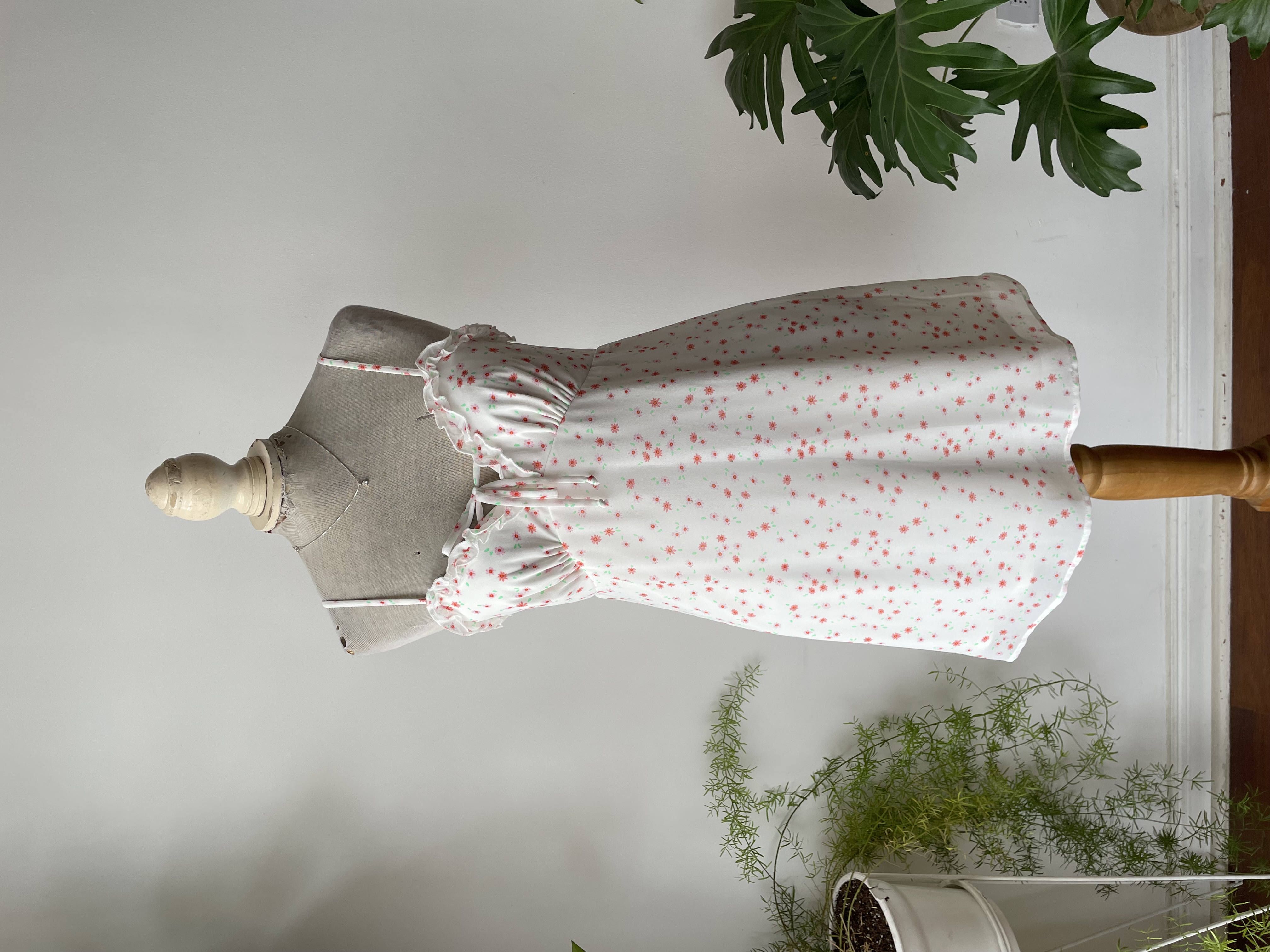 Vestido gasa flores. Talla: M 1