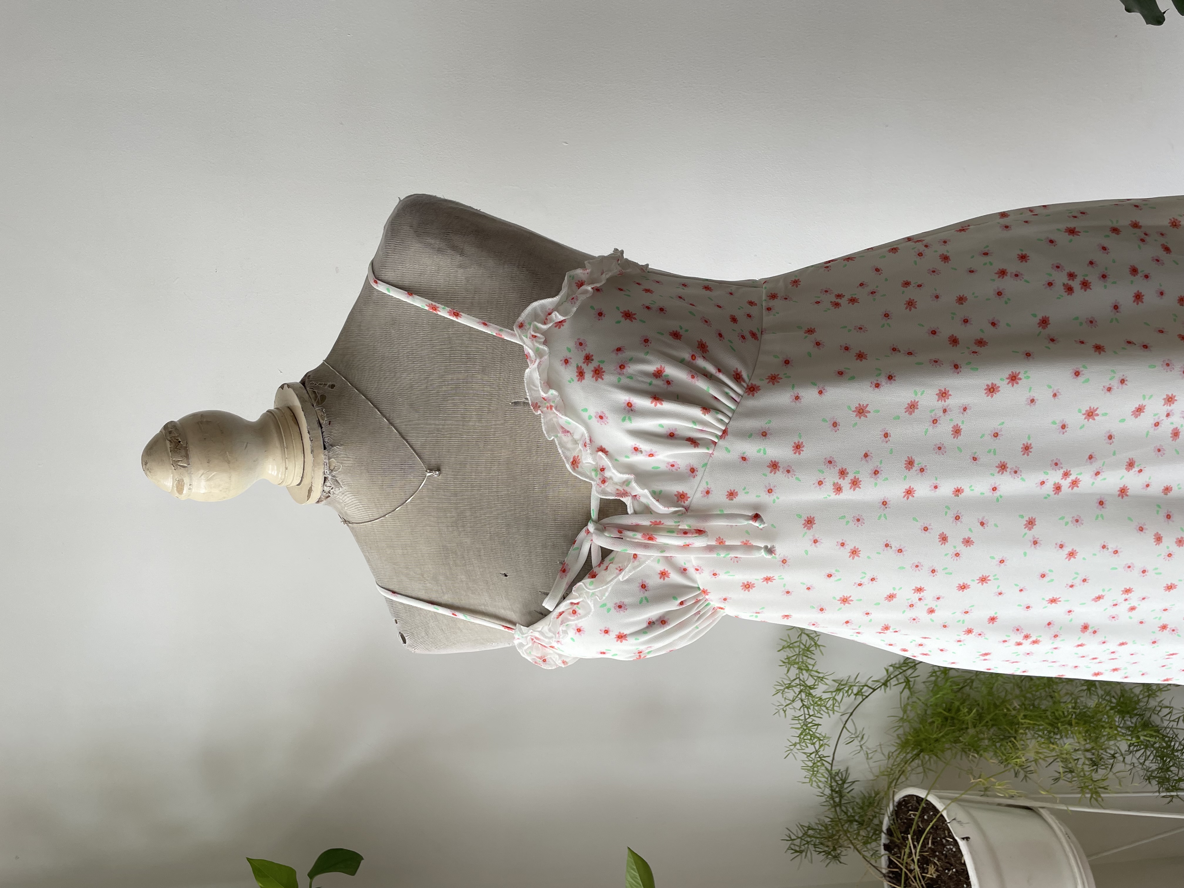 Vestido gasa flores. Talla: M 2