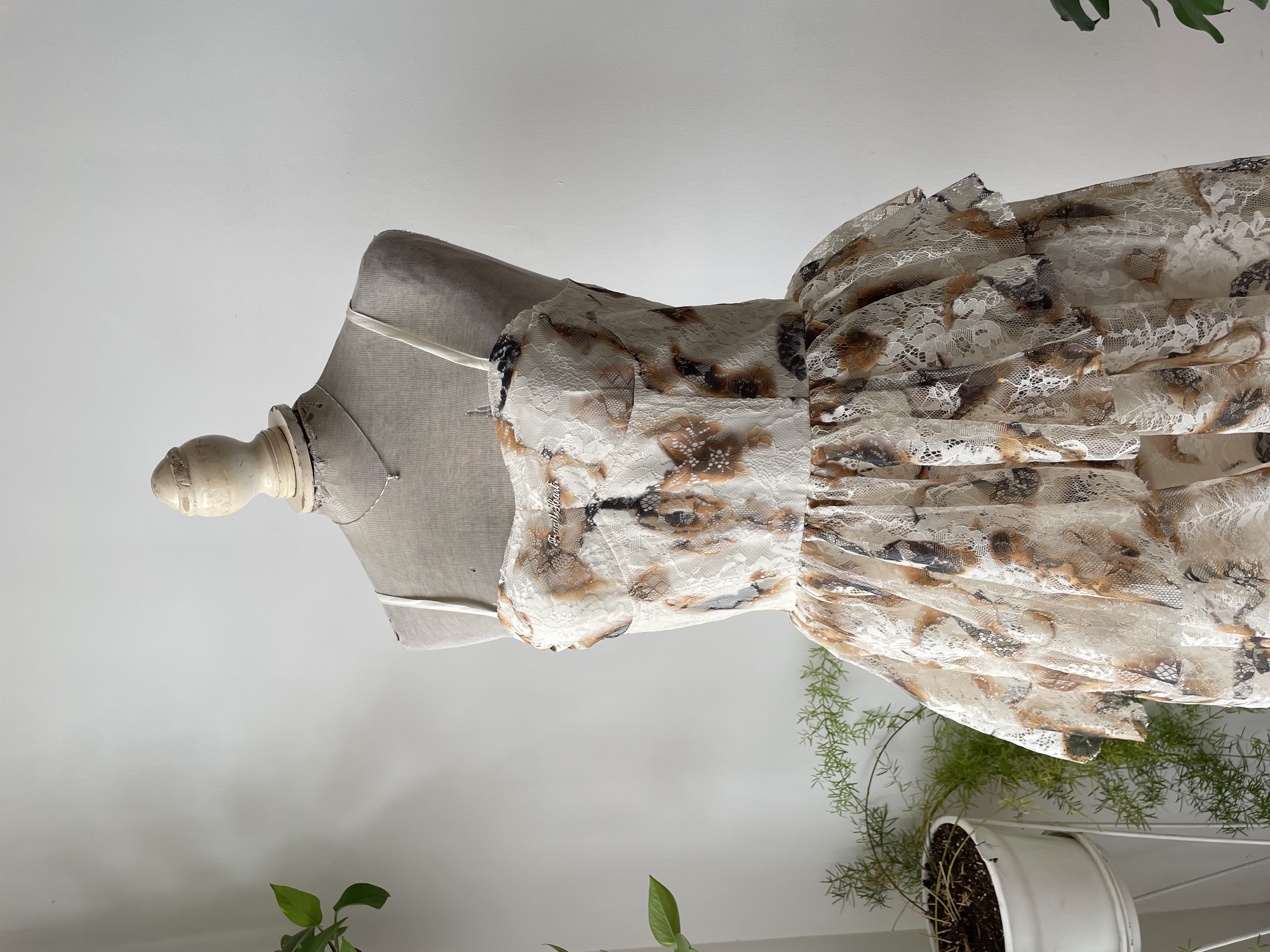 Vestido encaje. Talla: S 2