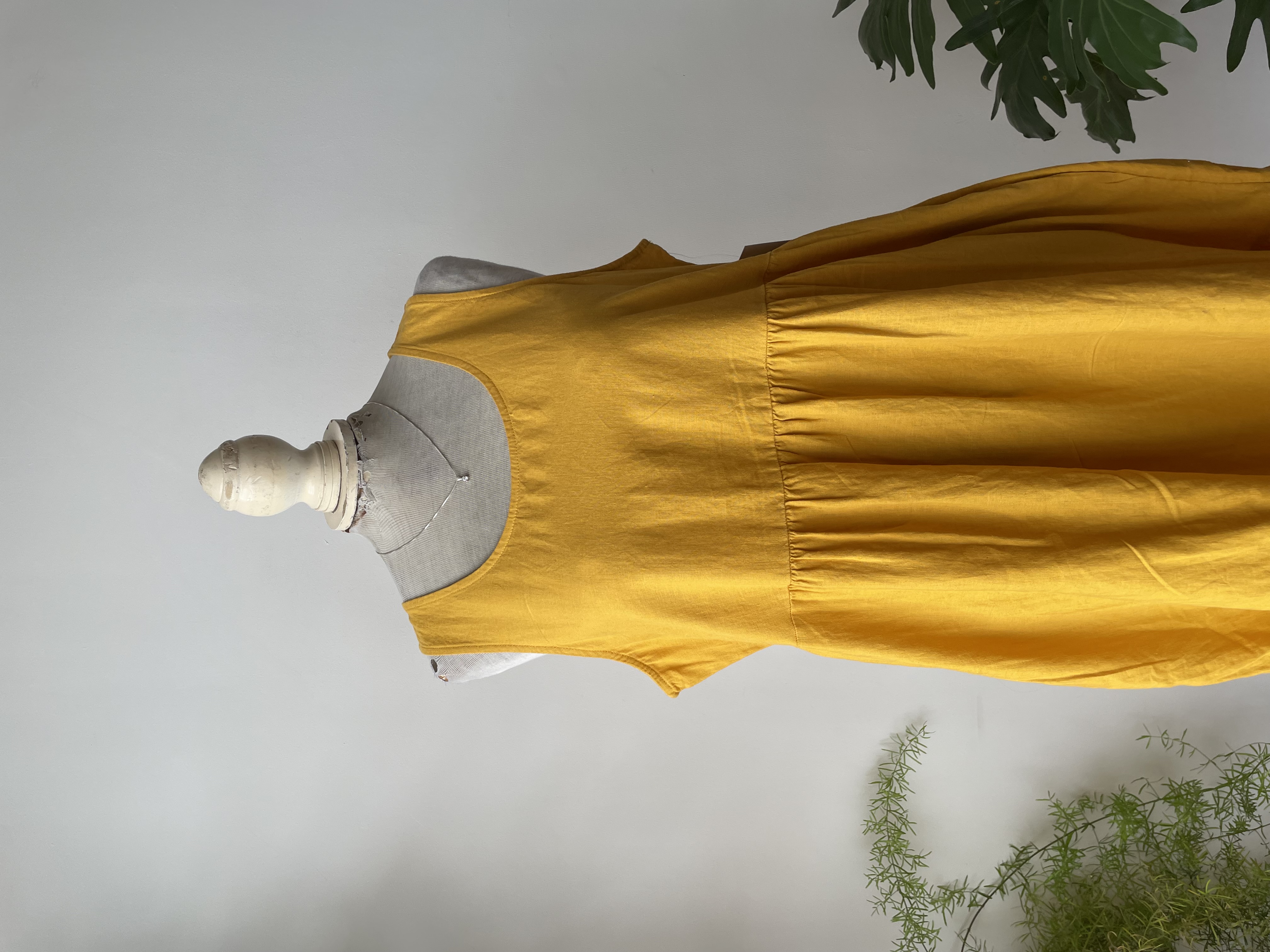 Vestido ocre lino. Talla. M 2