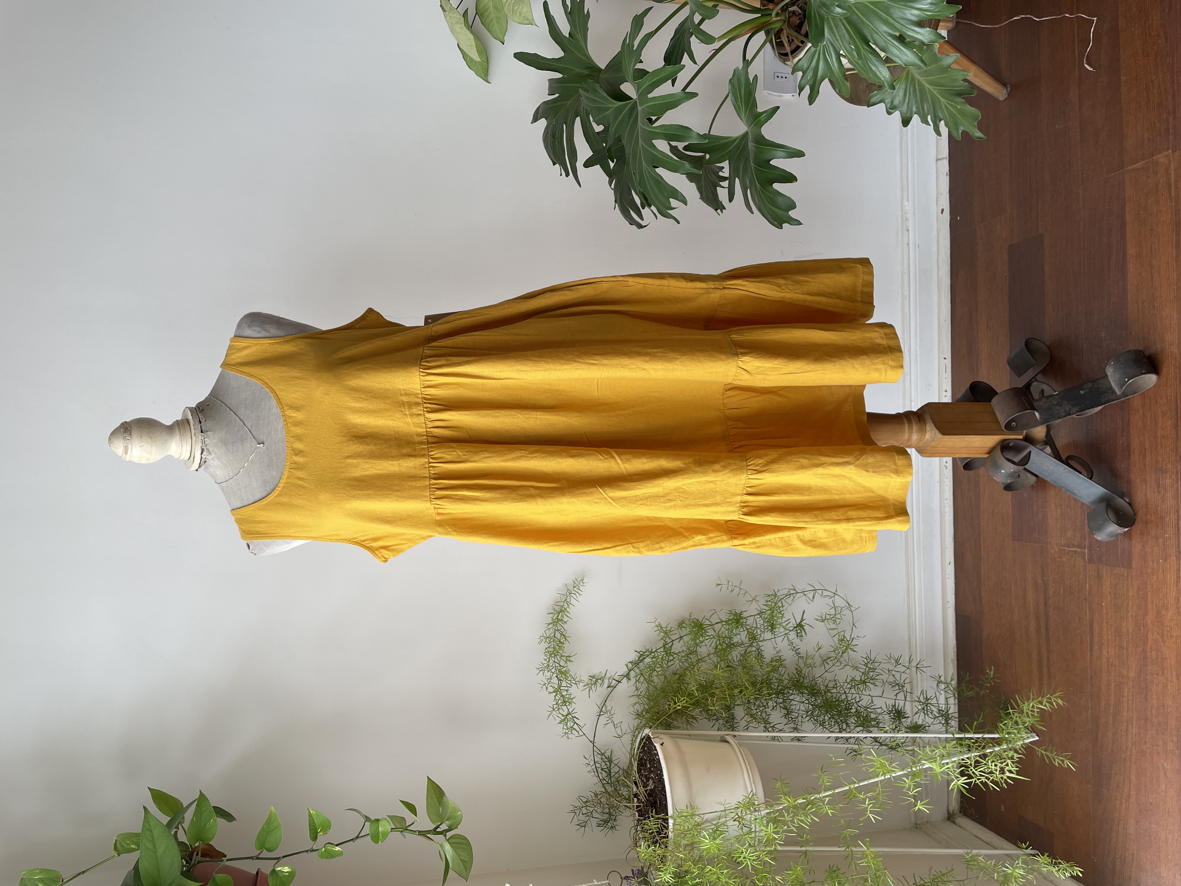 Vestido ocre lino. Talla. M 1