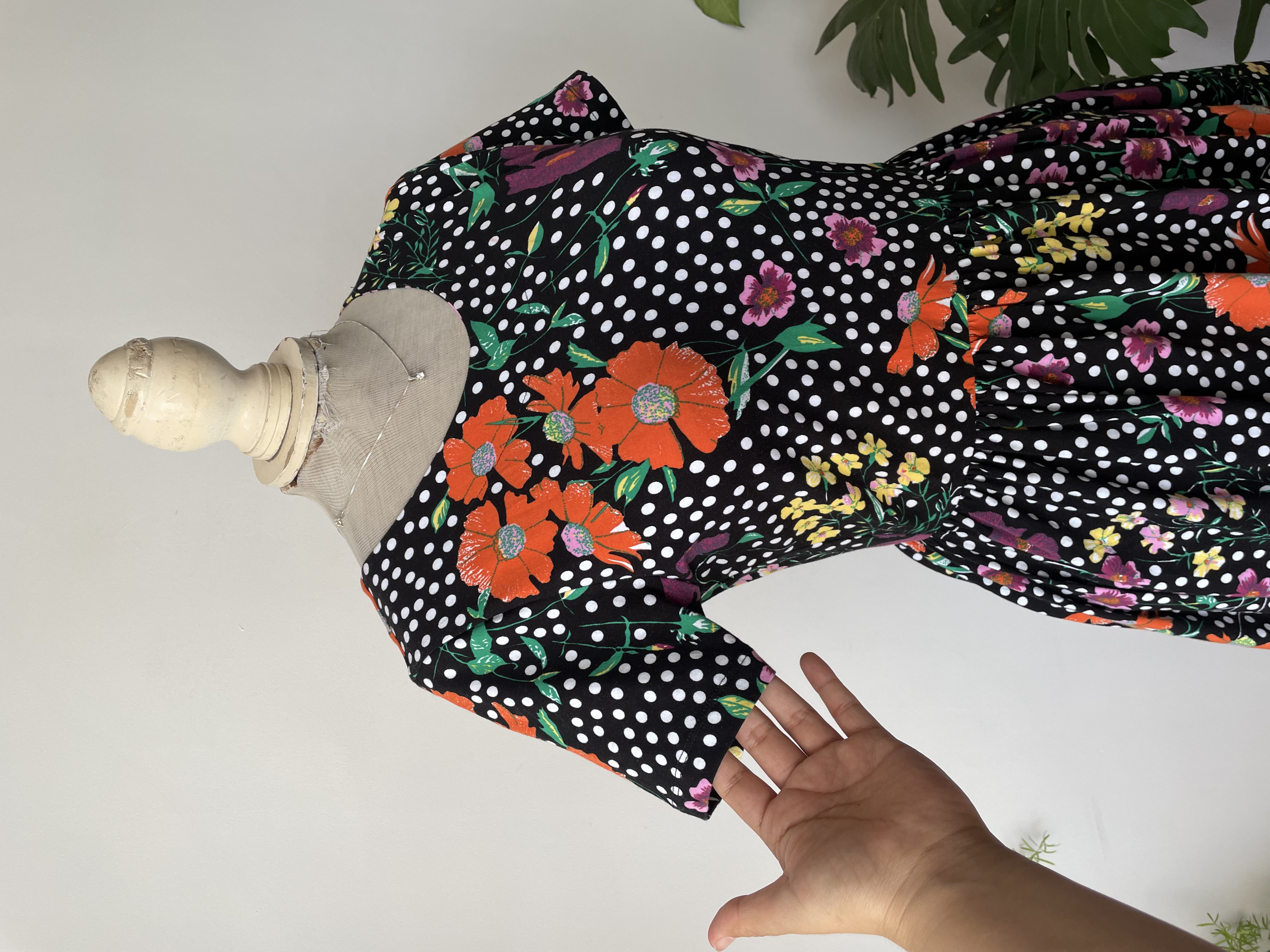 Vestido dot floral. Talla: 36 (S) 2