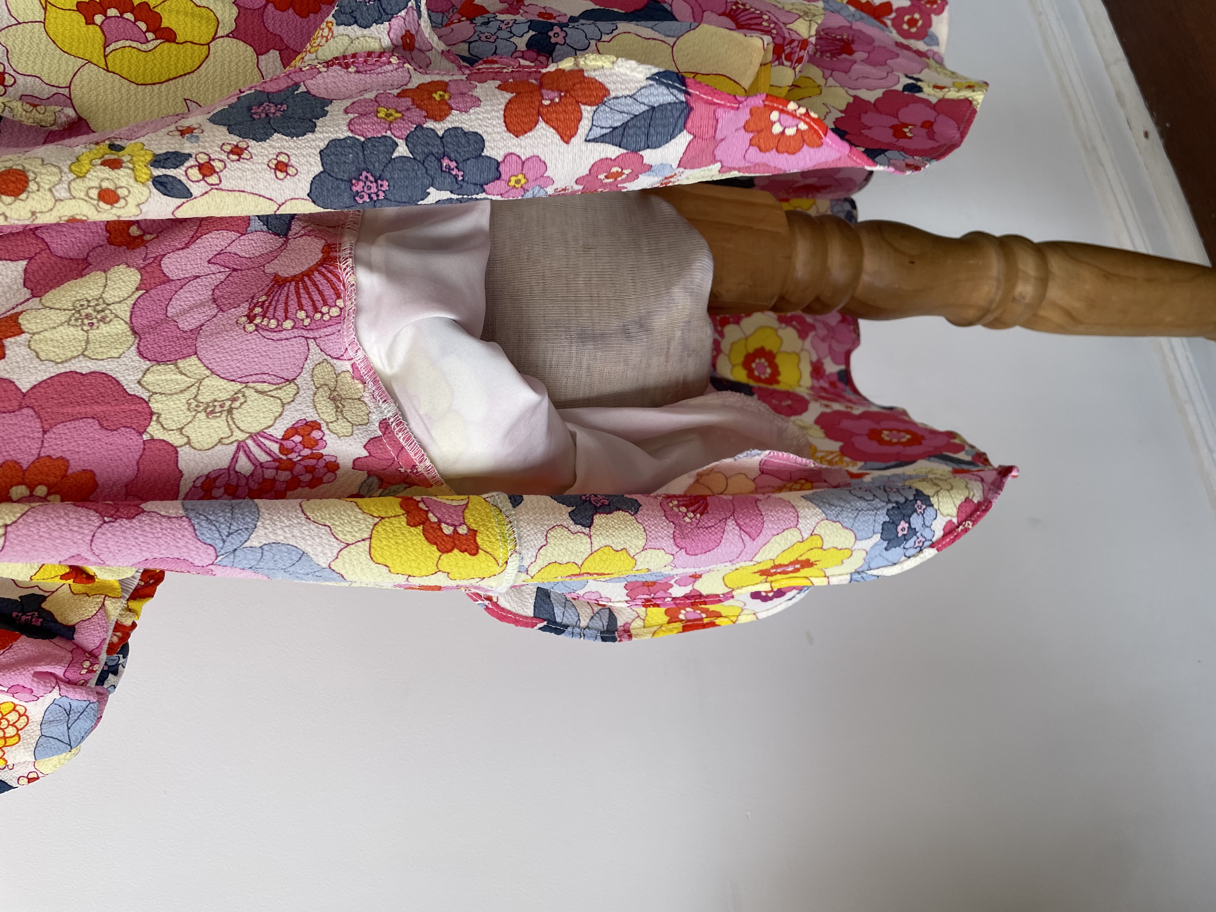 Vestido floral. Talla: S 6