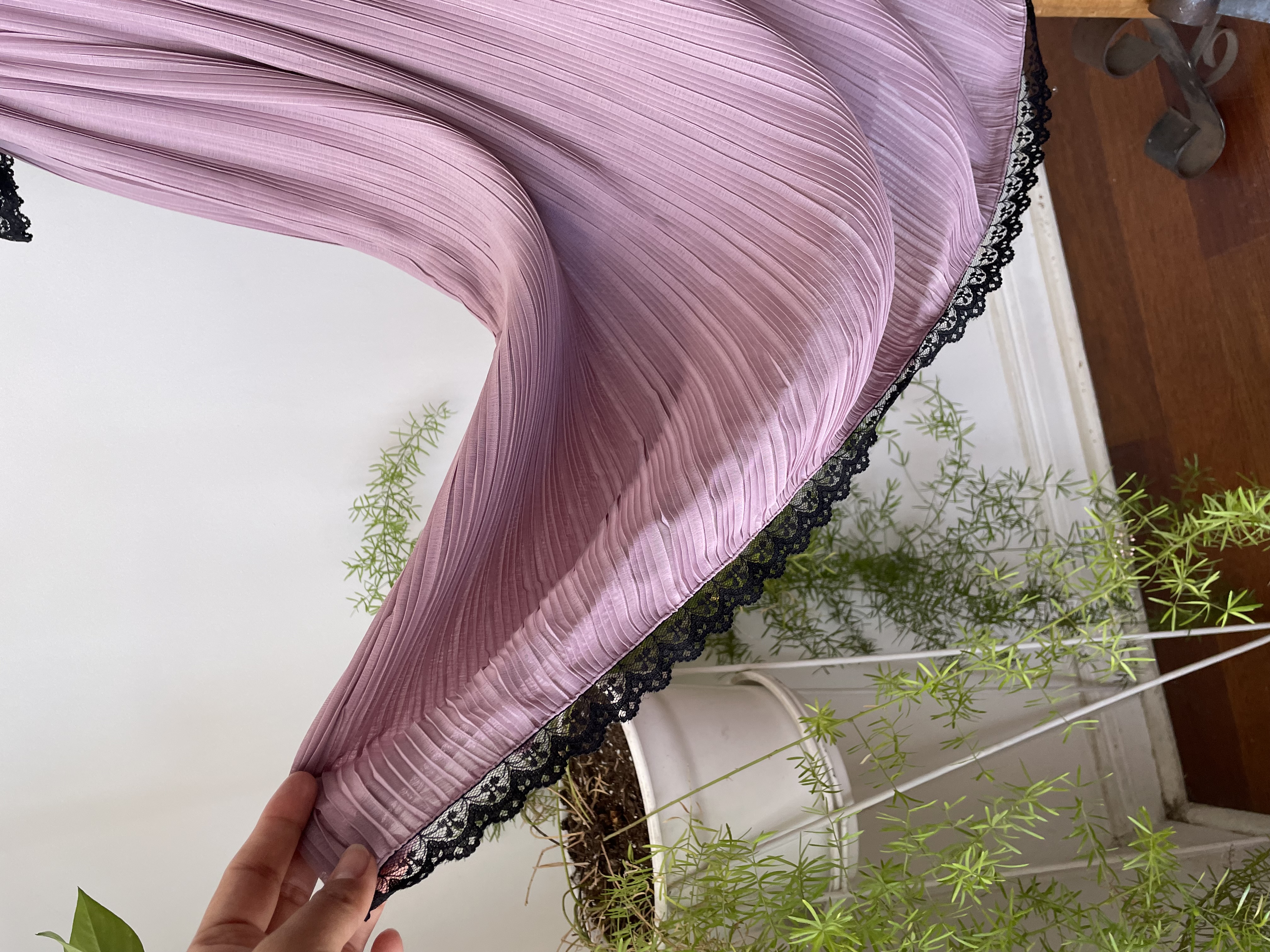 Vestido lila plisado. Talla: S 5