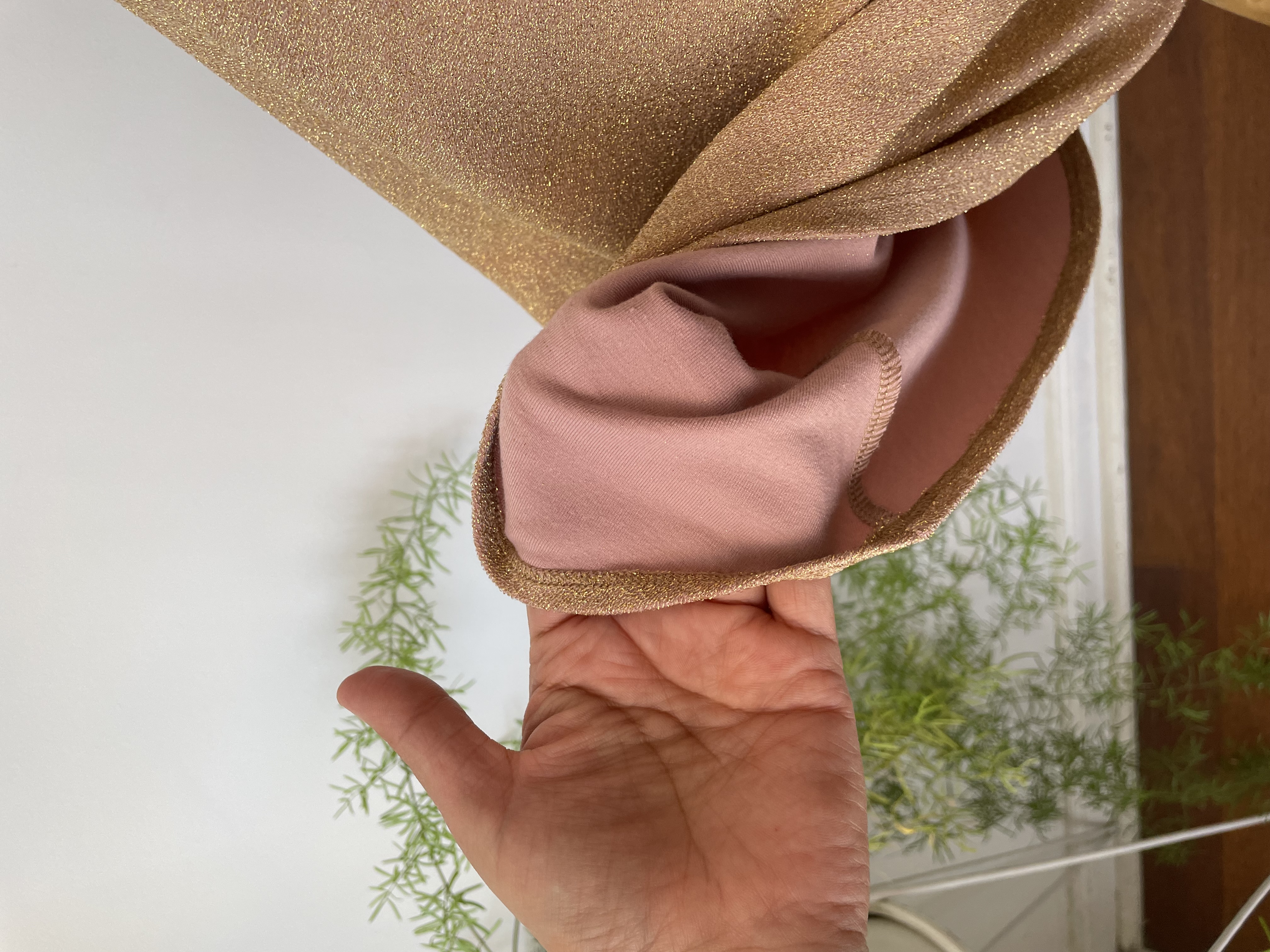 Vestido dorado. Talla: L 4