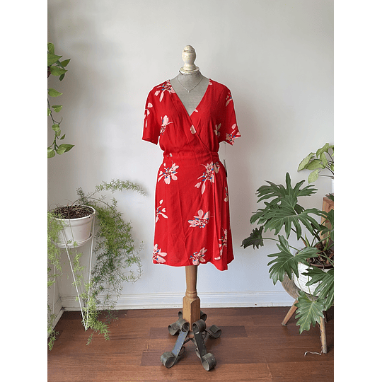 Vestido rojo. Talla: M ajustable
