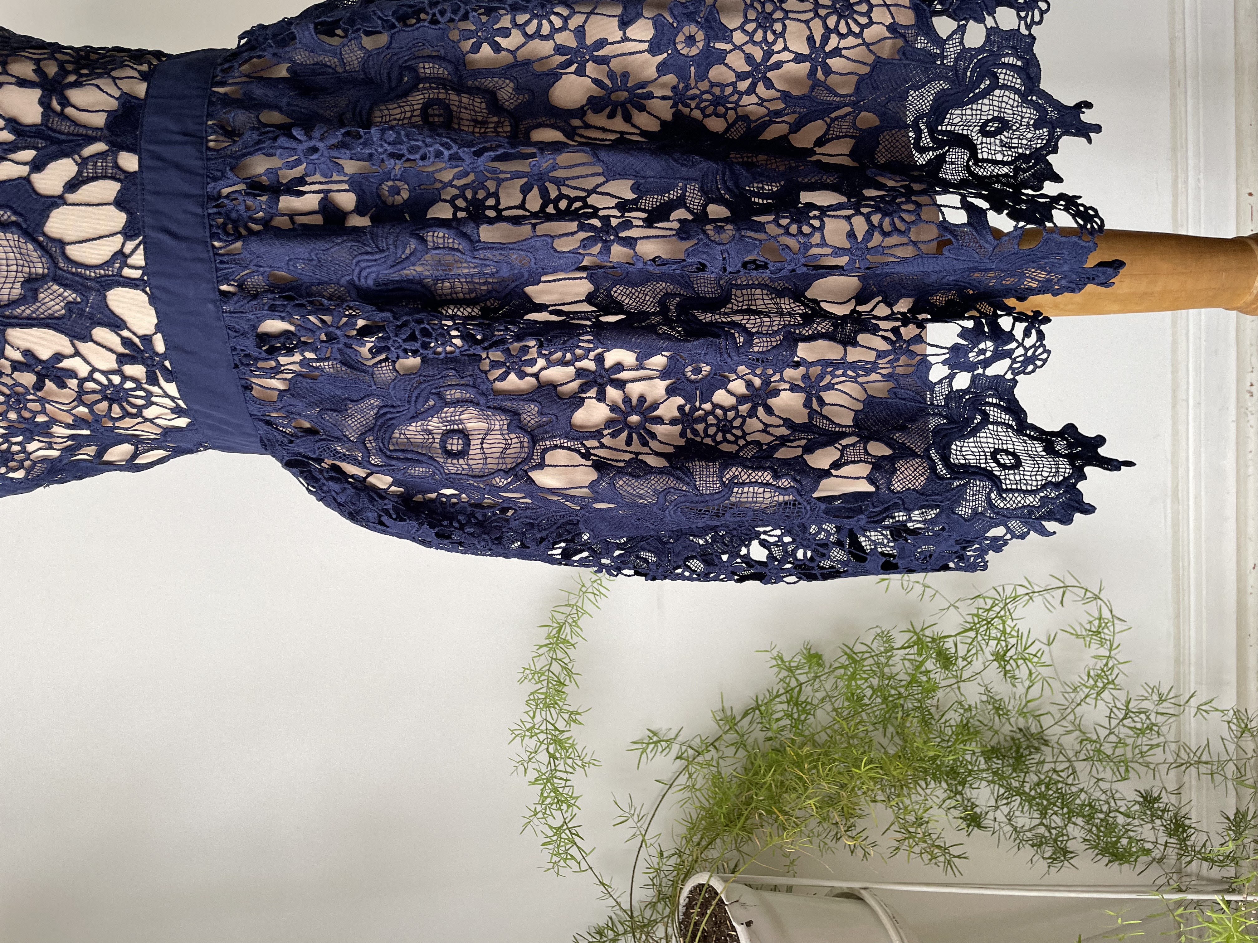 Vestido ocasión macramé. Talla; m chico (38) 4