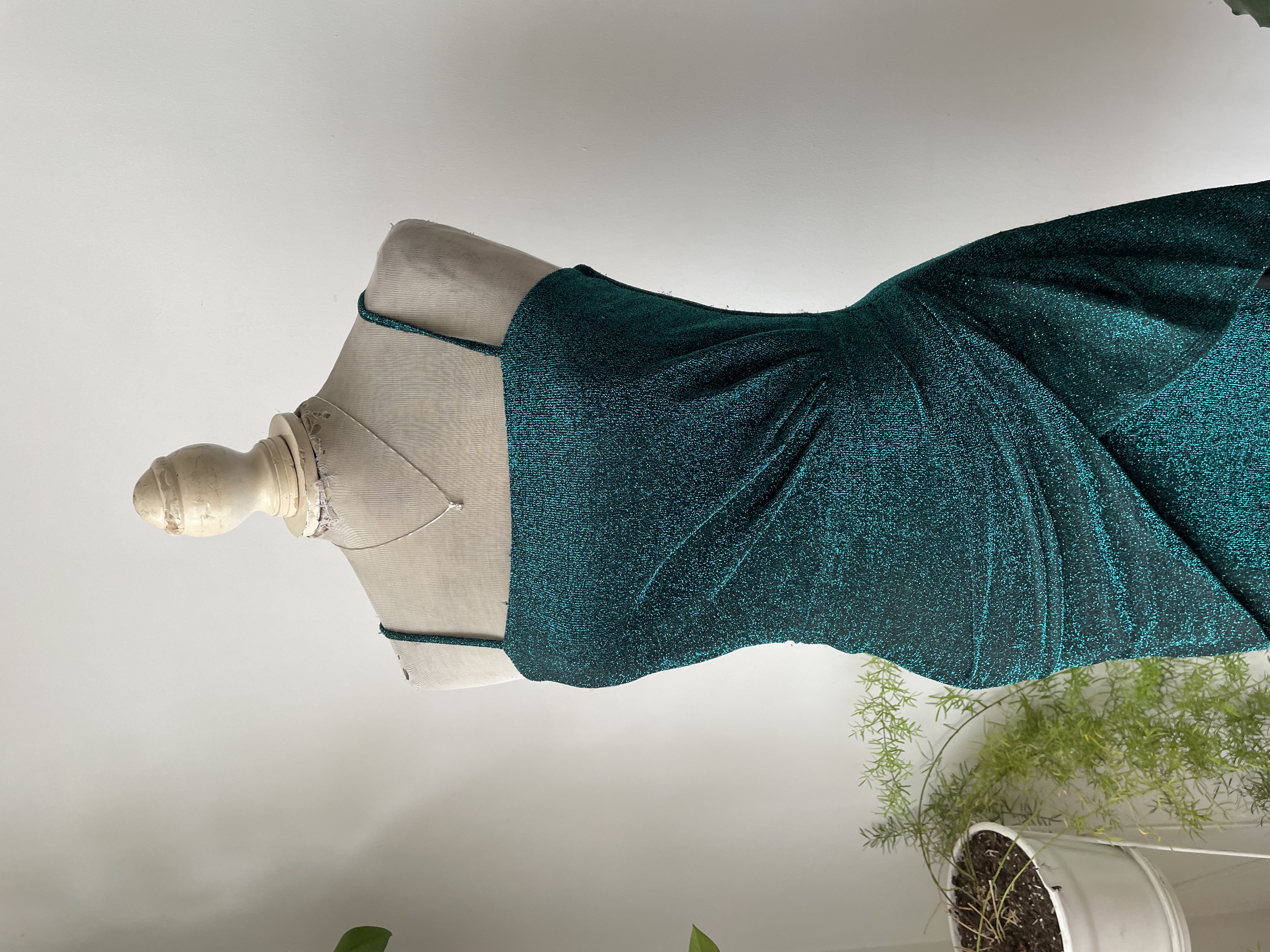 Vestido fiesta verde. Talla: S 2