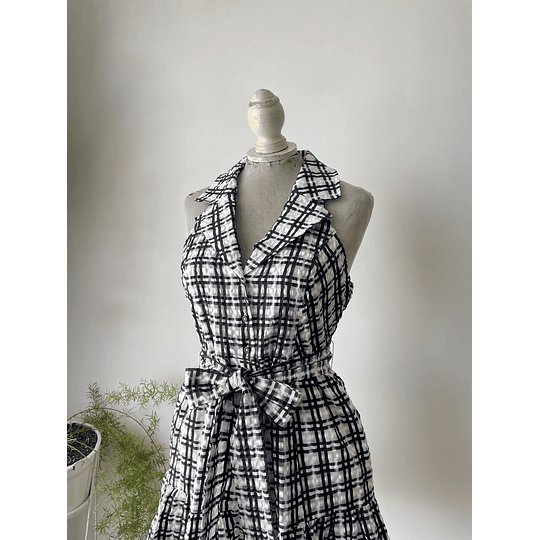 Vestido camisero. Talla: 38p (s)