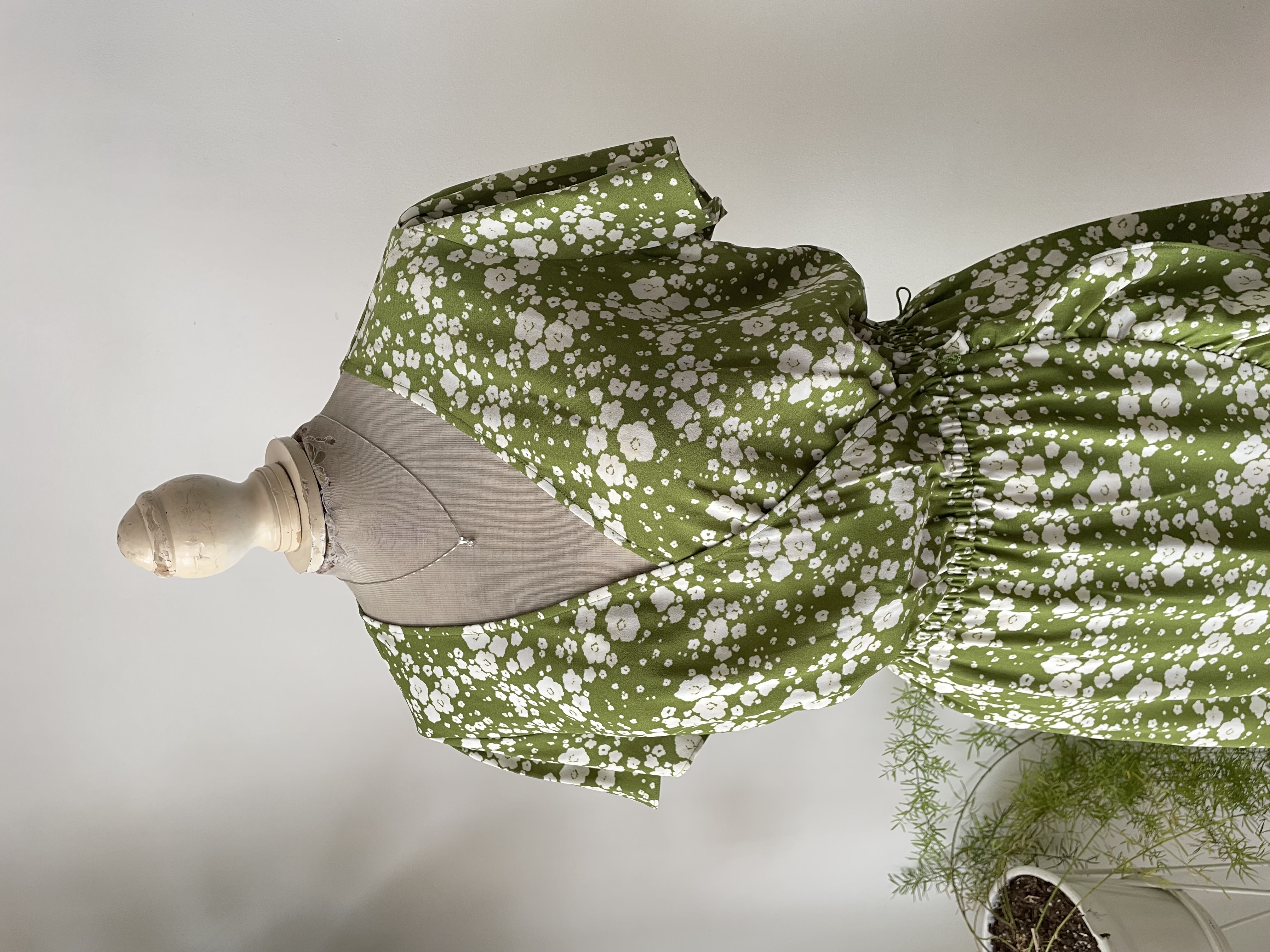 Verde flores. Talla: M Grande 2