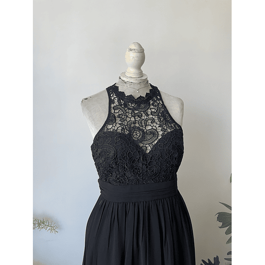 Vestido halter broderie. Talla: M