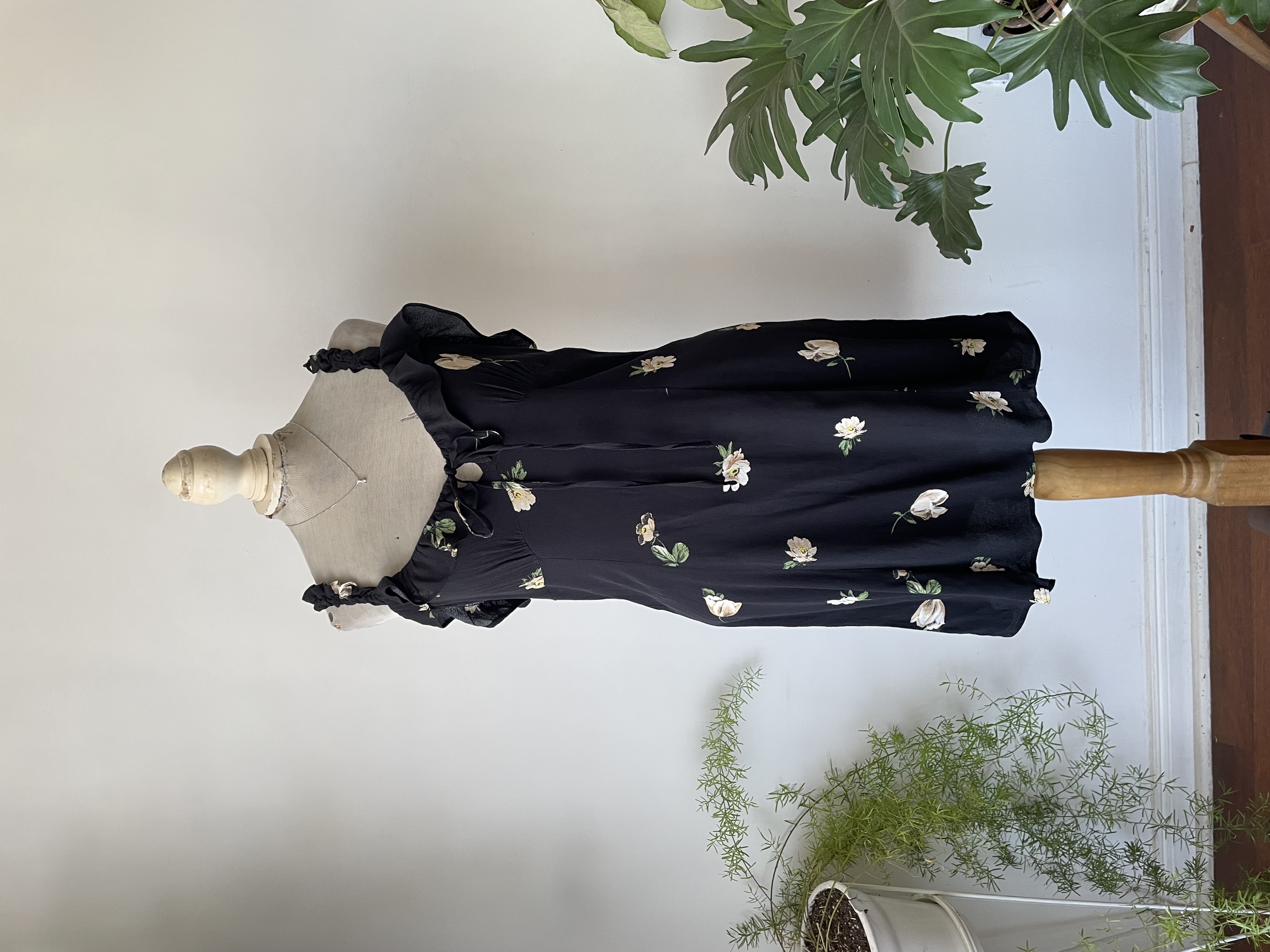 Vestido flores. Talla: 12 (L) 1