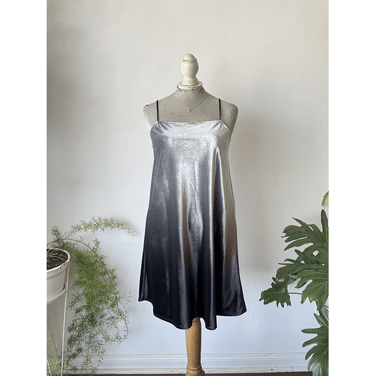 Vestido velvet plata. Talla: L