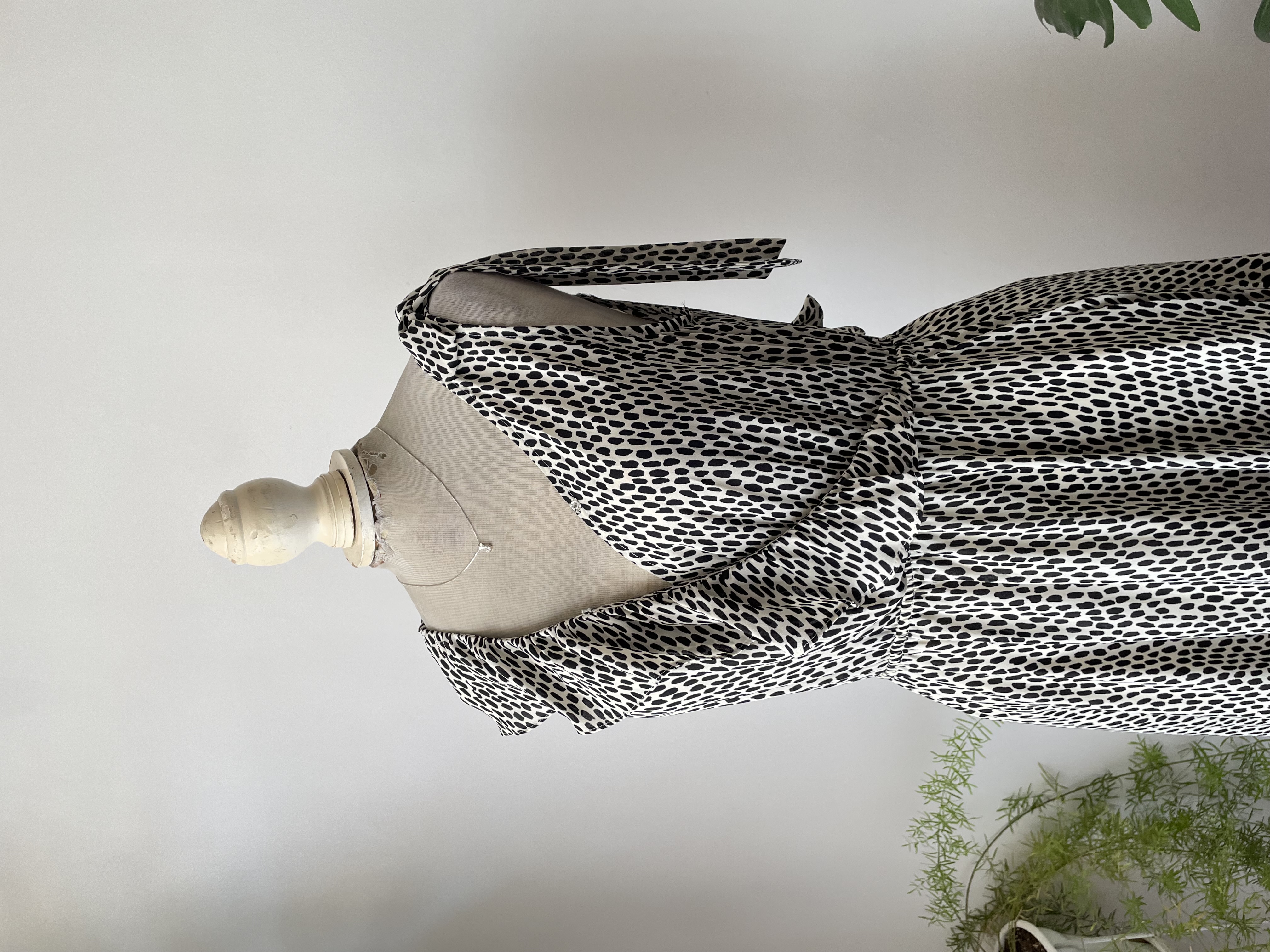 Vestido ovalos. Talla: M 2