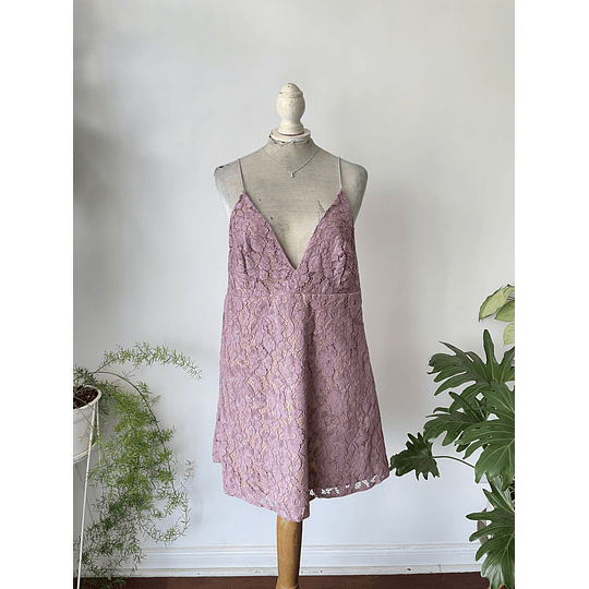 Vestido encaje malva. Talla: 10 (m)