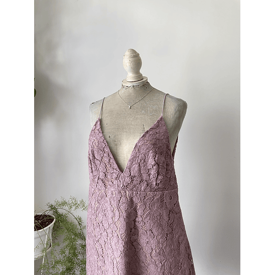 Vestido encaje malva. Talla: 10 (m)