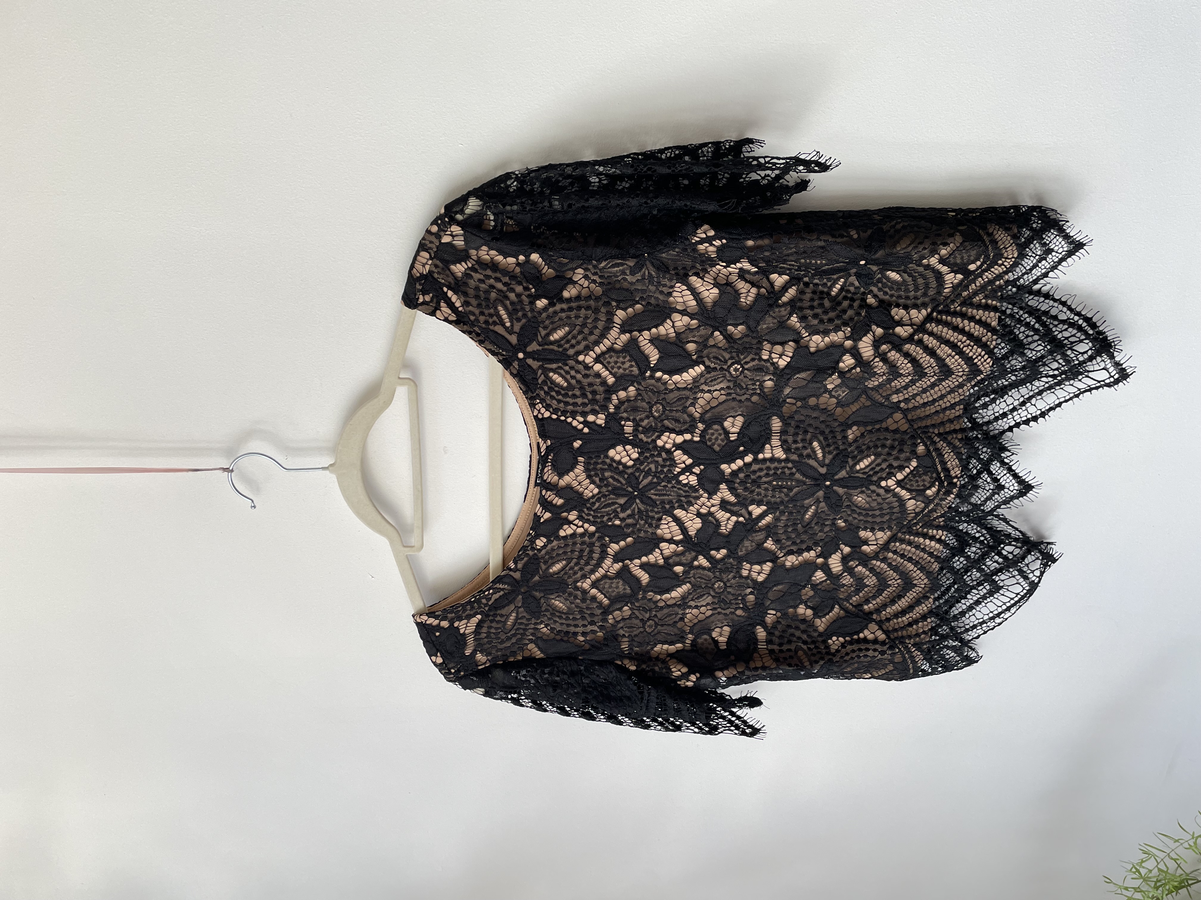 Blusa encaje. Talla: M 2