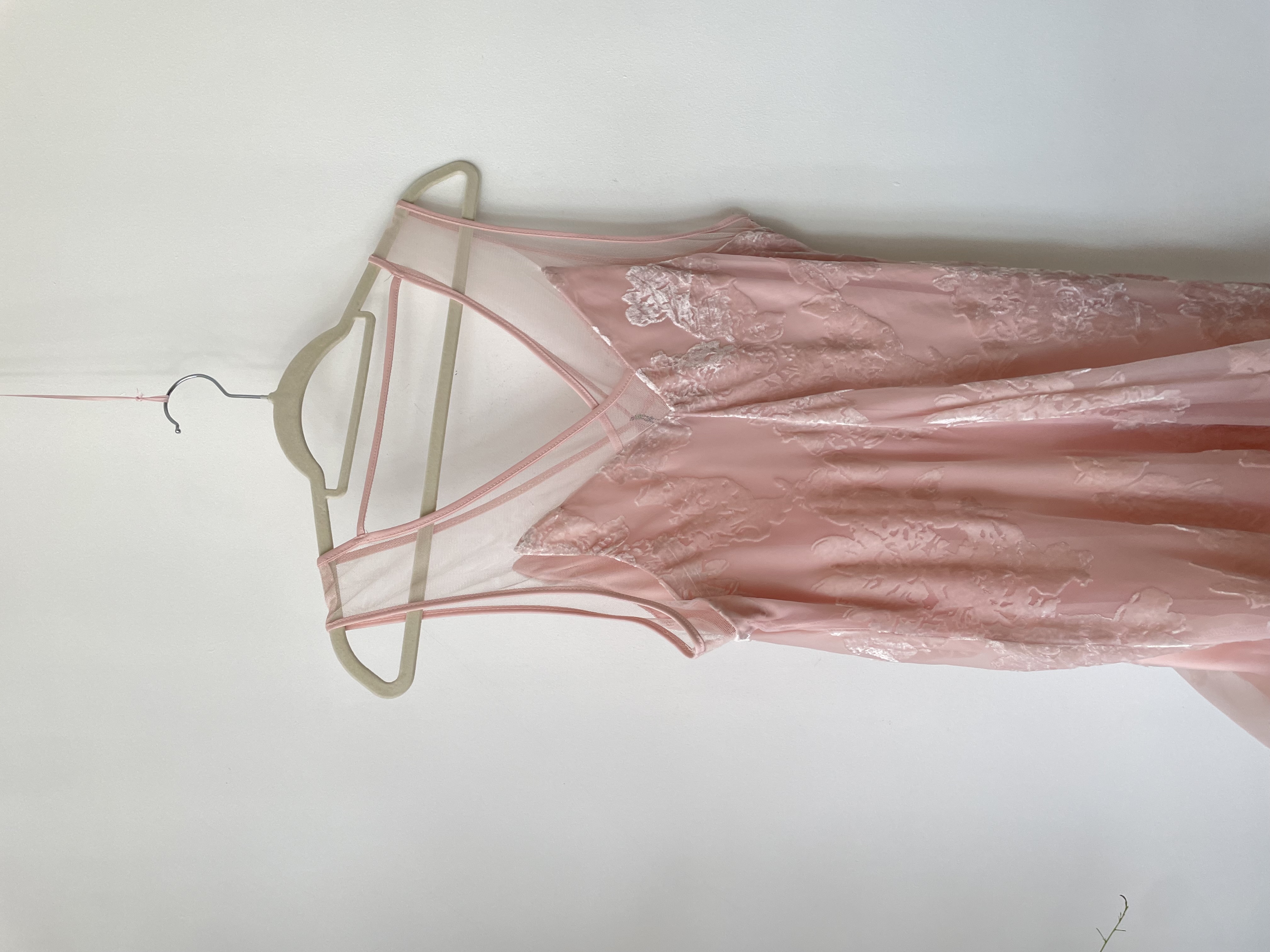 Vestido rosa. Talla: L 4