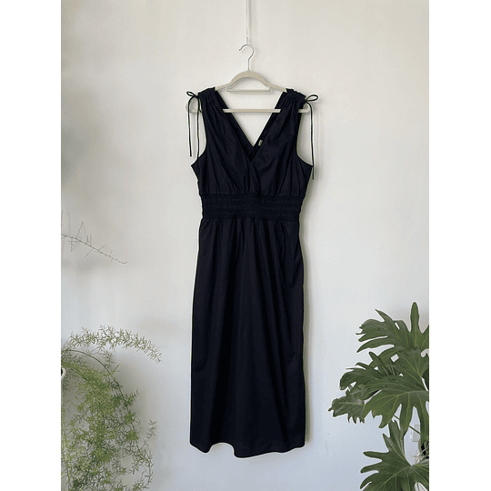 Vestido negro. Talla: L