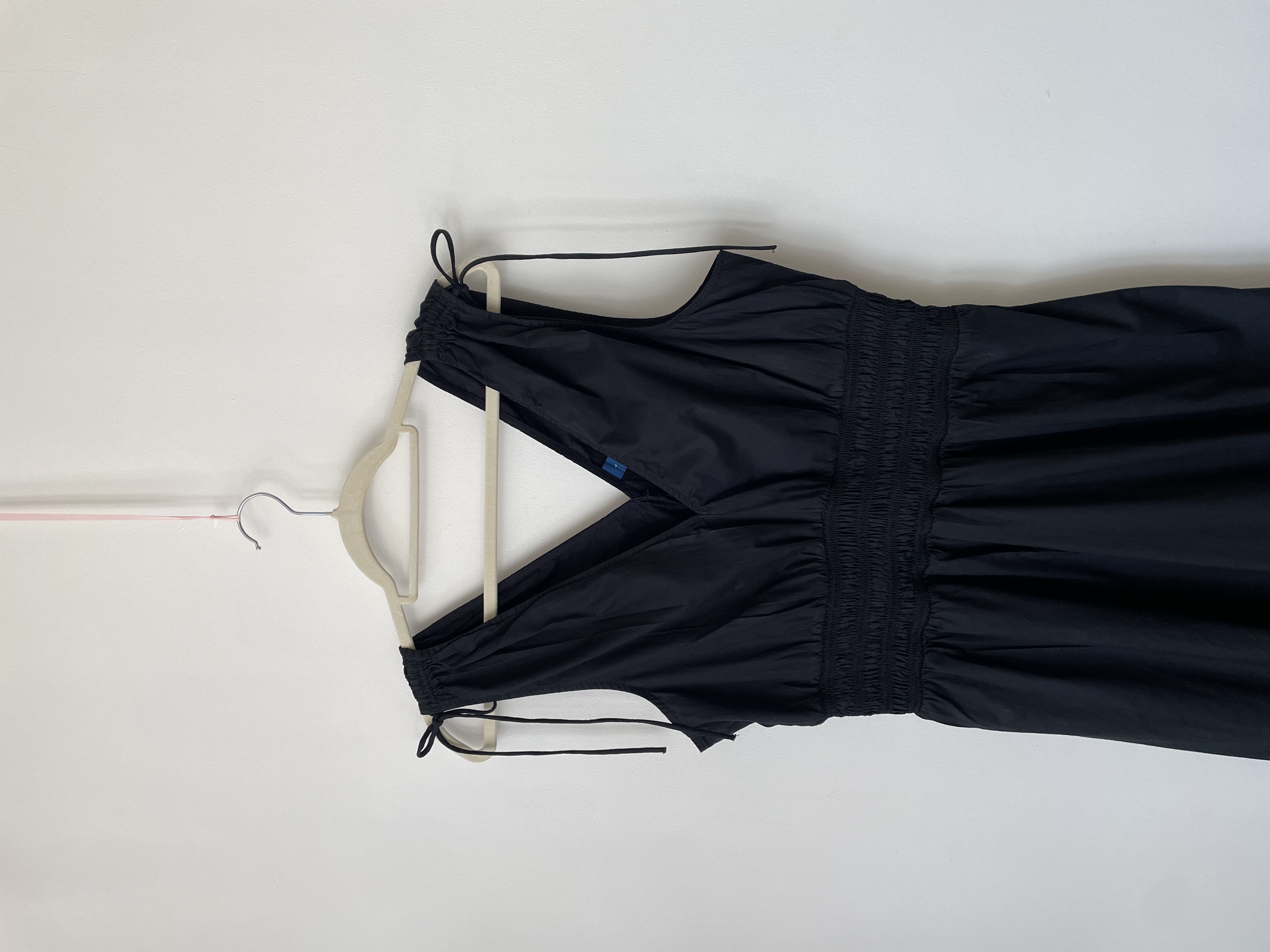 Vestido negro. Talla: L 2