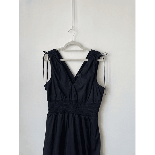 Vestido negro. Talla: L