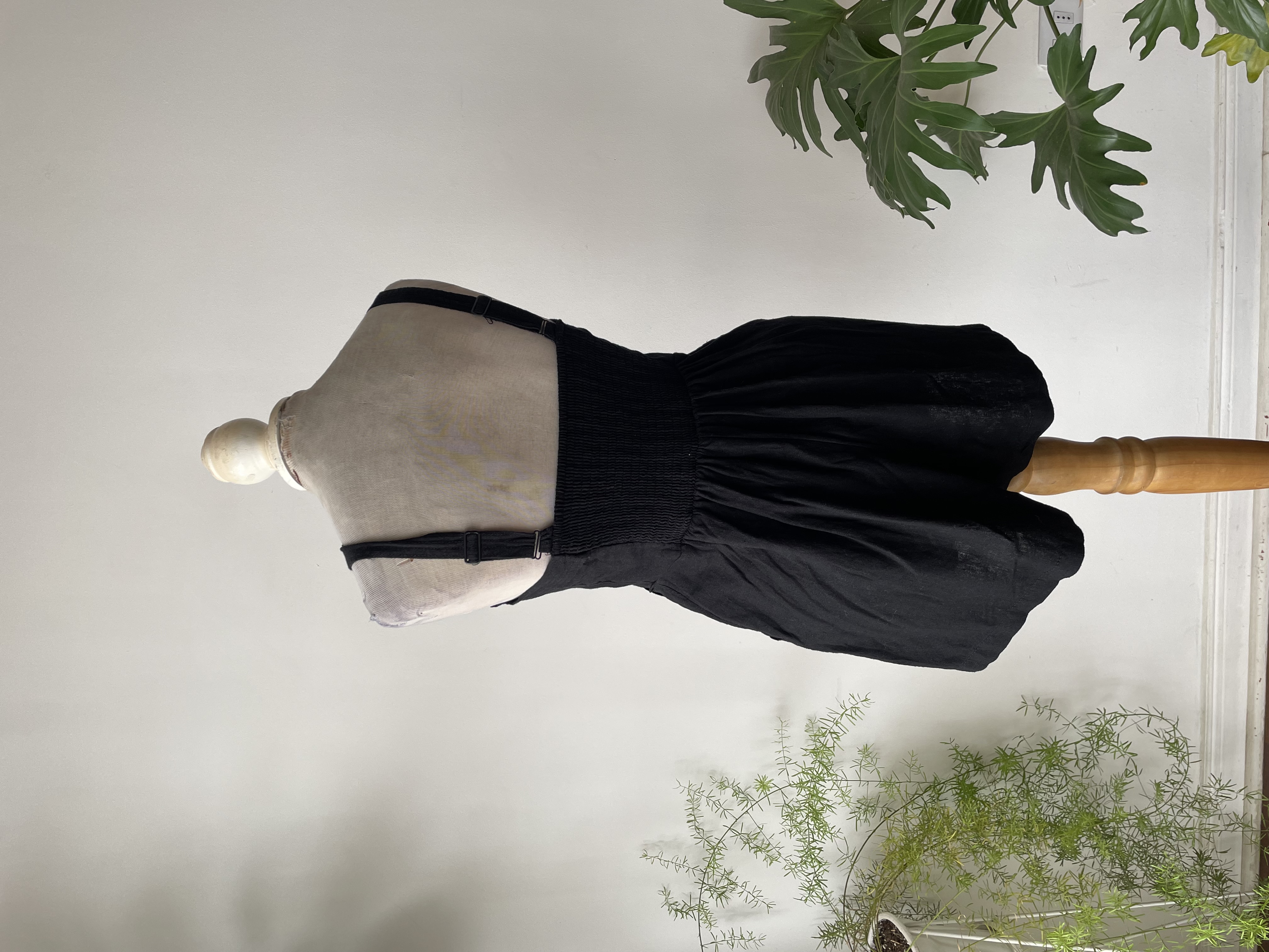 Enterito negro lino. Talla: M Petite 4