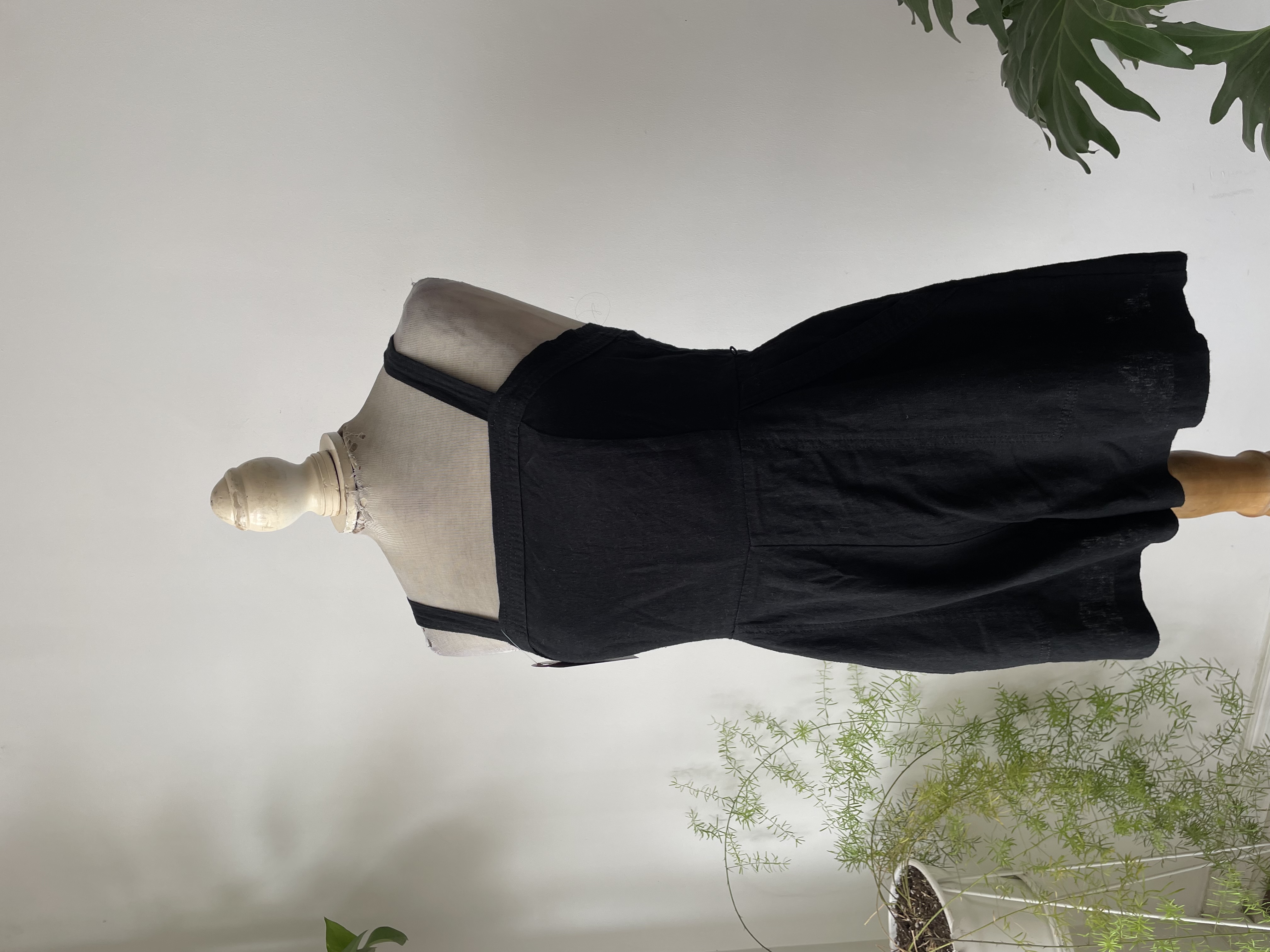 Enterito negro lino. Talla: M Petite 2