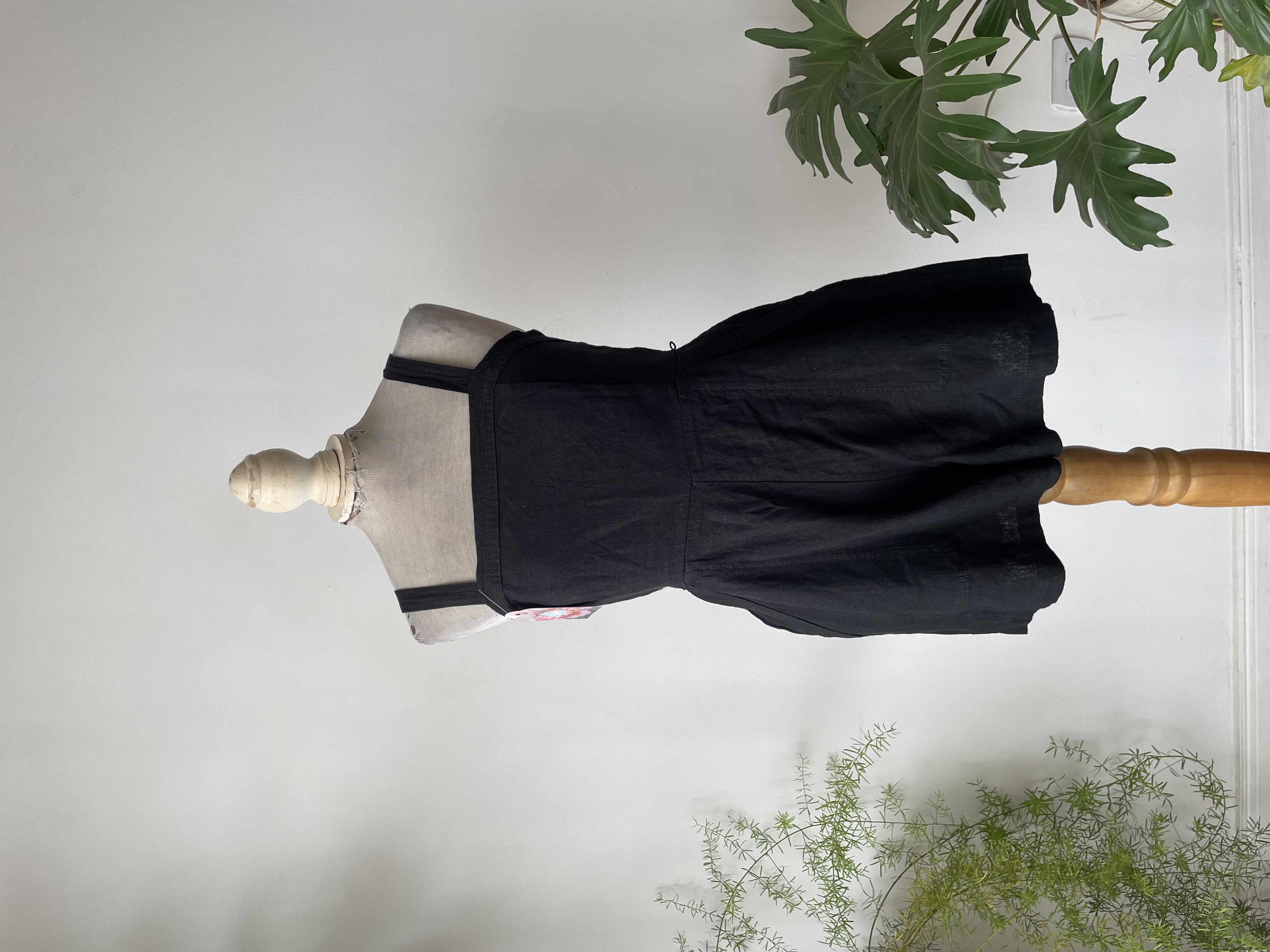 Enterito negro lino. Talla: M Petite 1