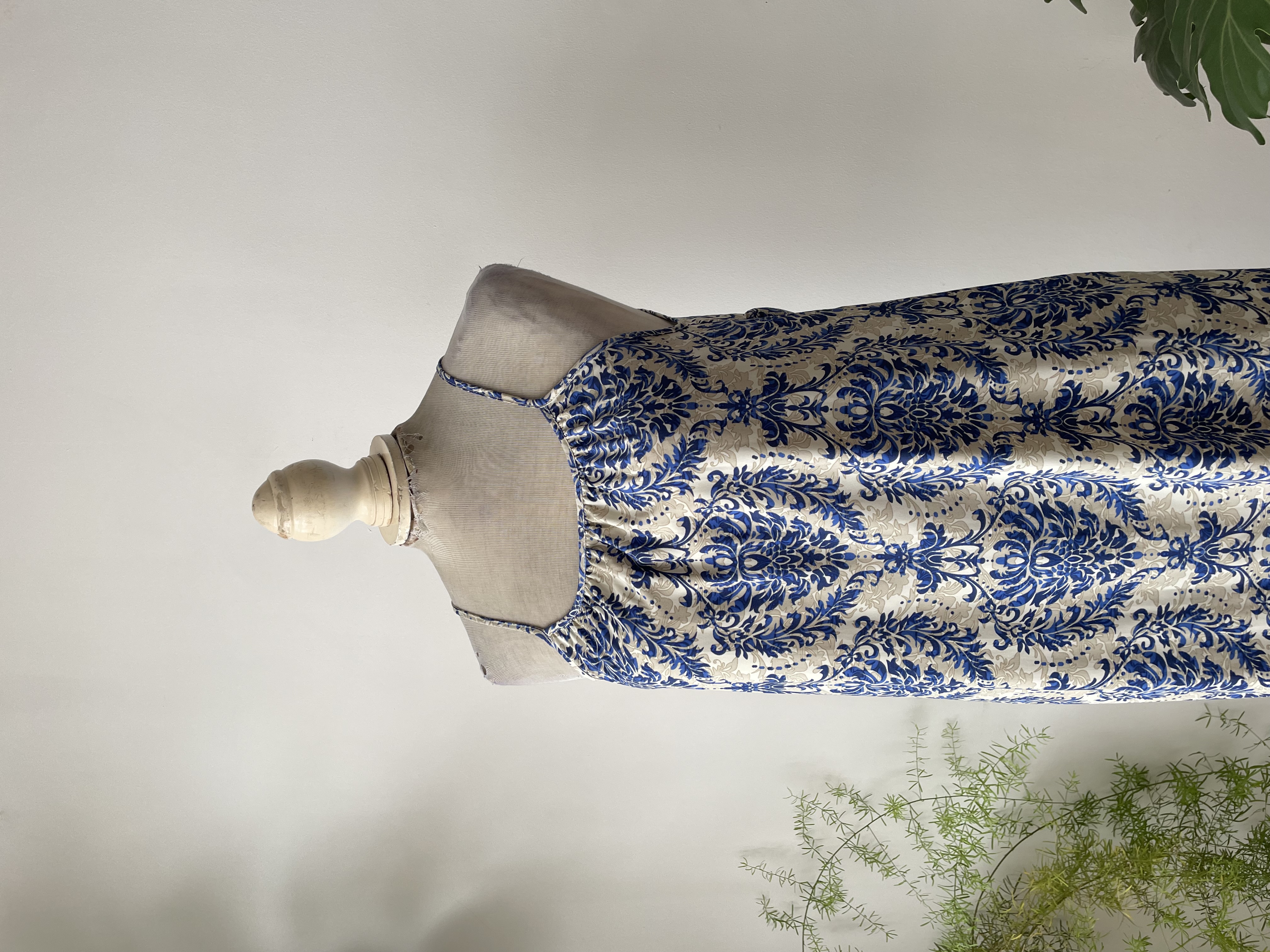 Vestido ornamental. Talla: S 2