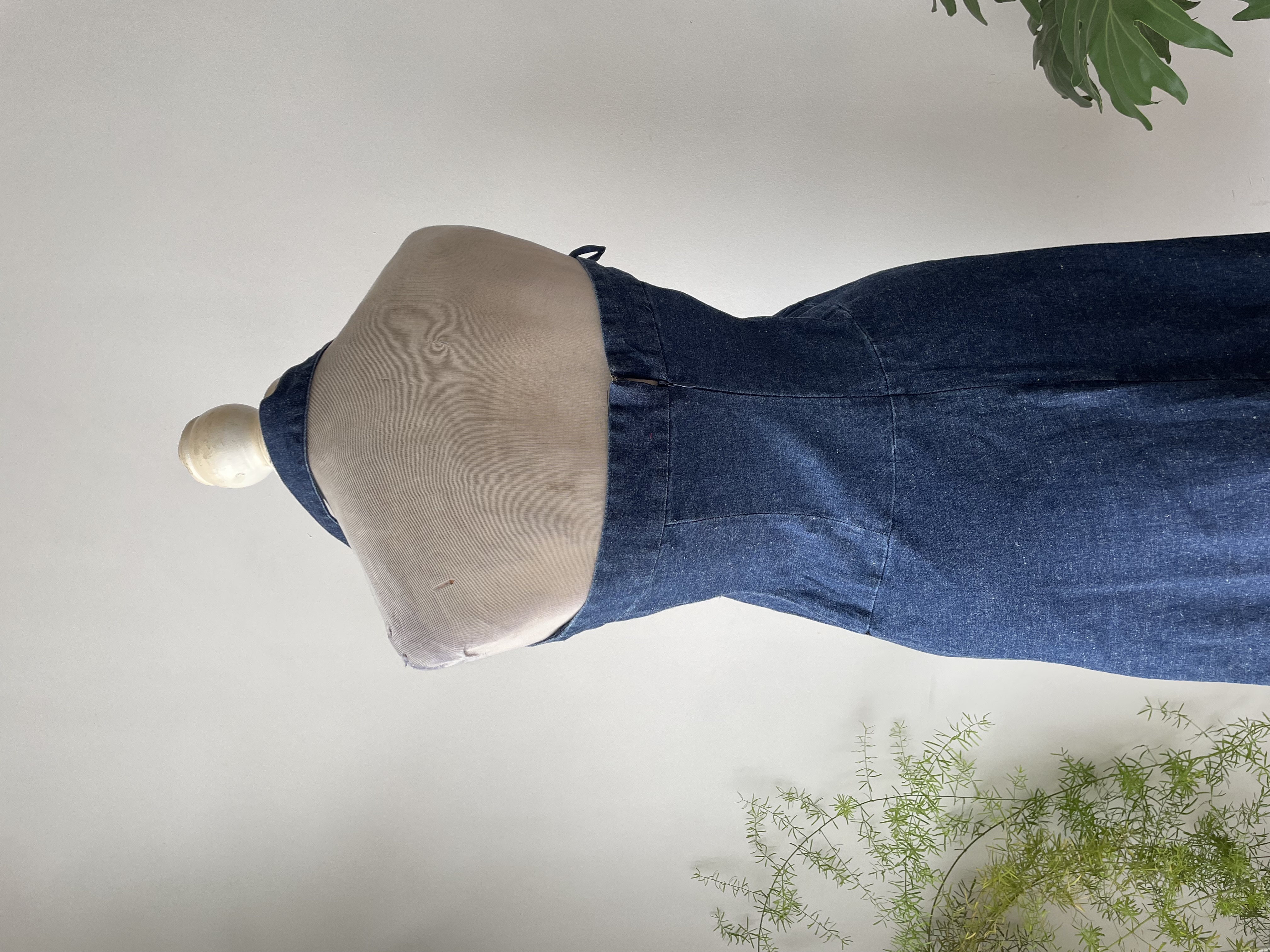 Vestido bordado. Talla:  8 (38) 5