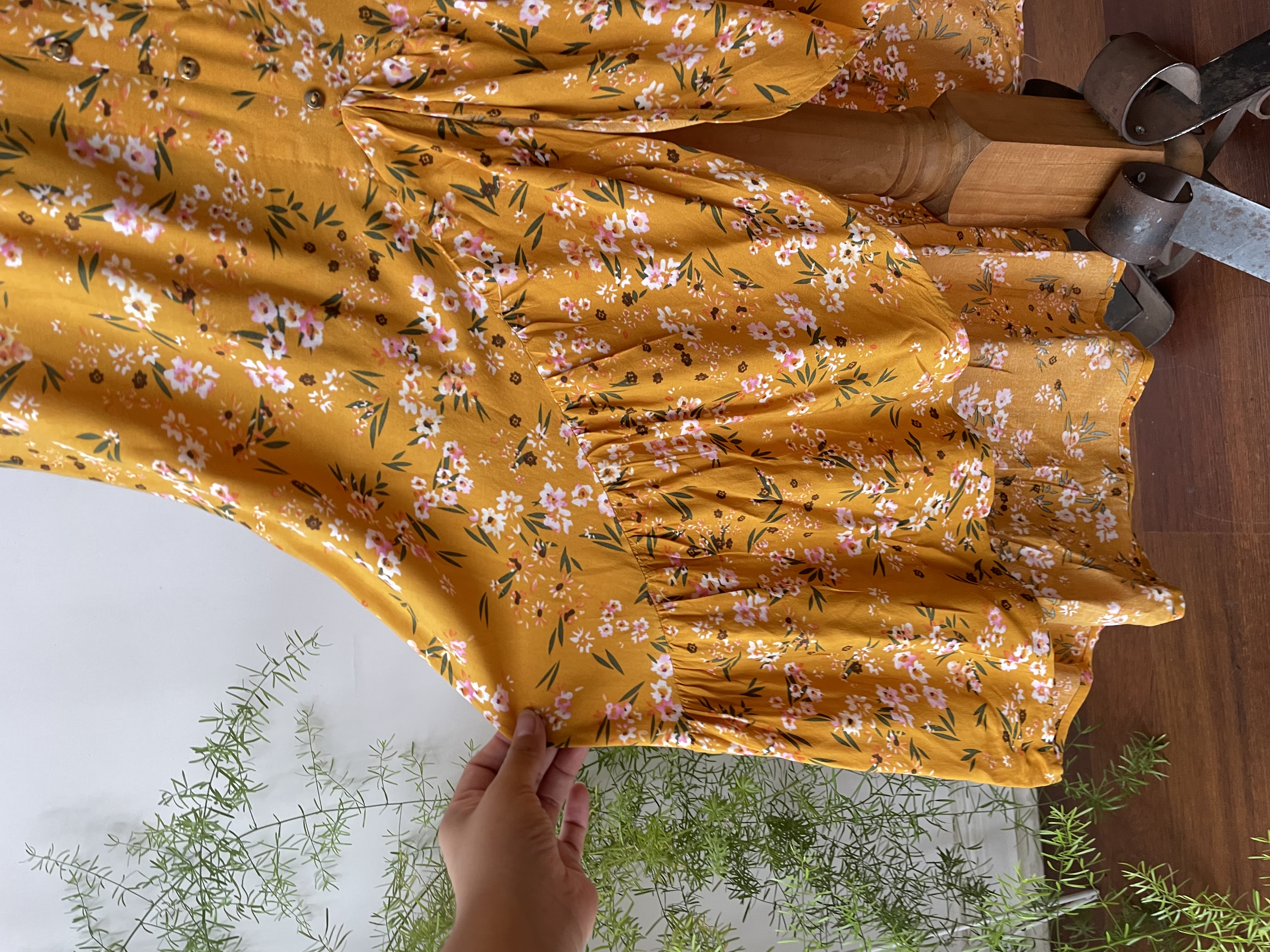 Vestido ocre flores. Talla: S 5