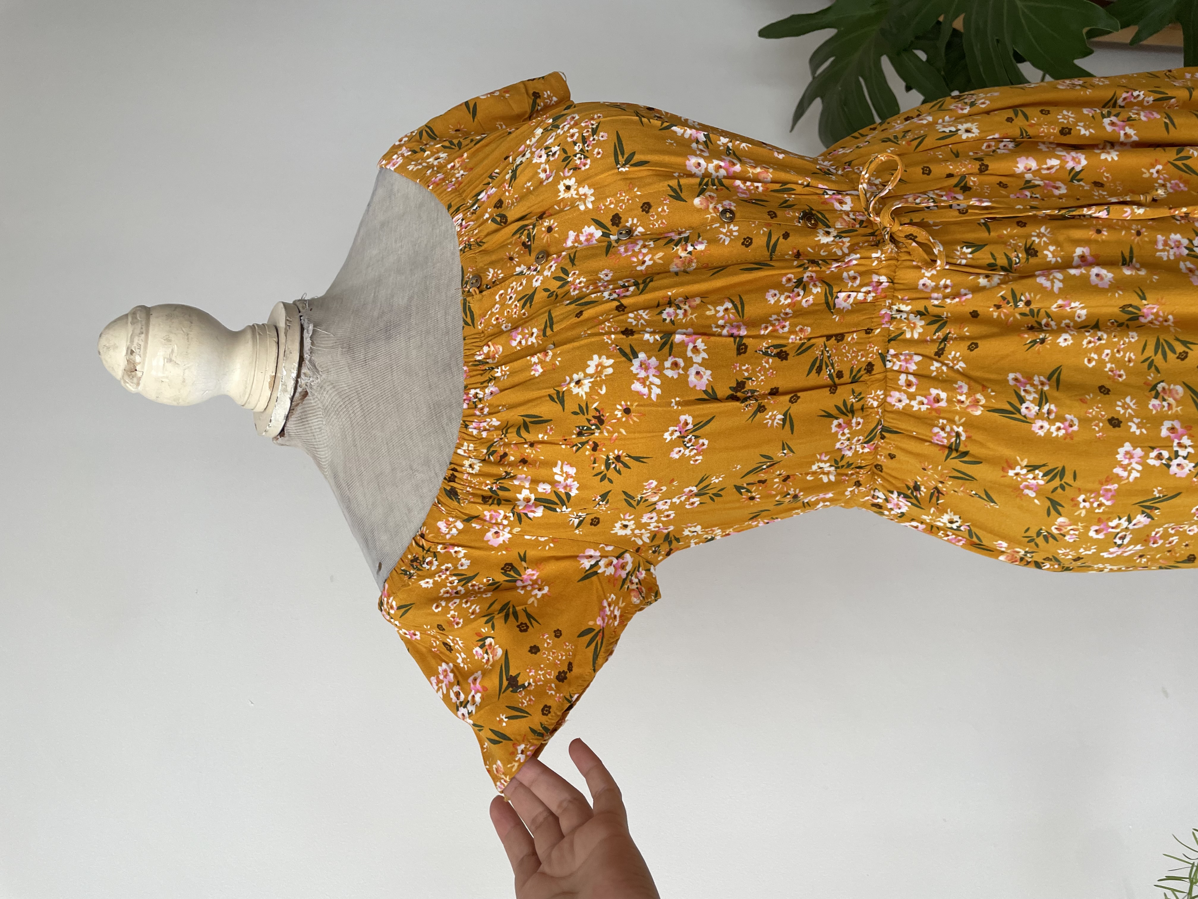 Vestido ocre flores. Talla: S 3