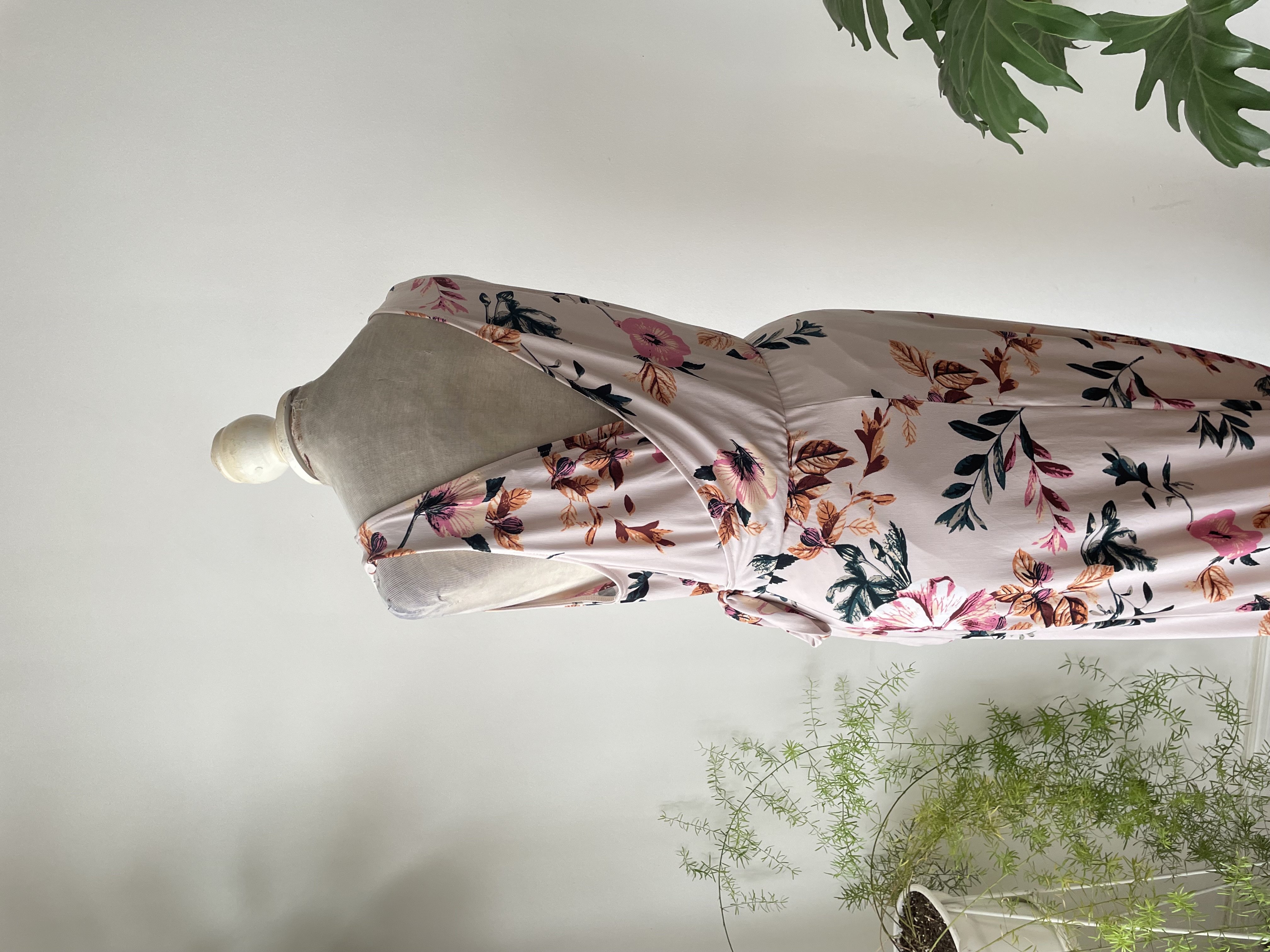 Vestido maxi floral. Talla: L 3