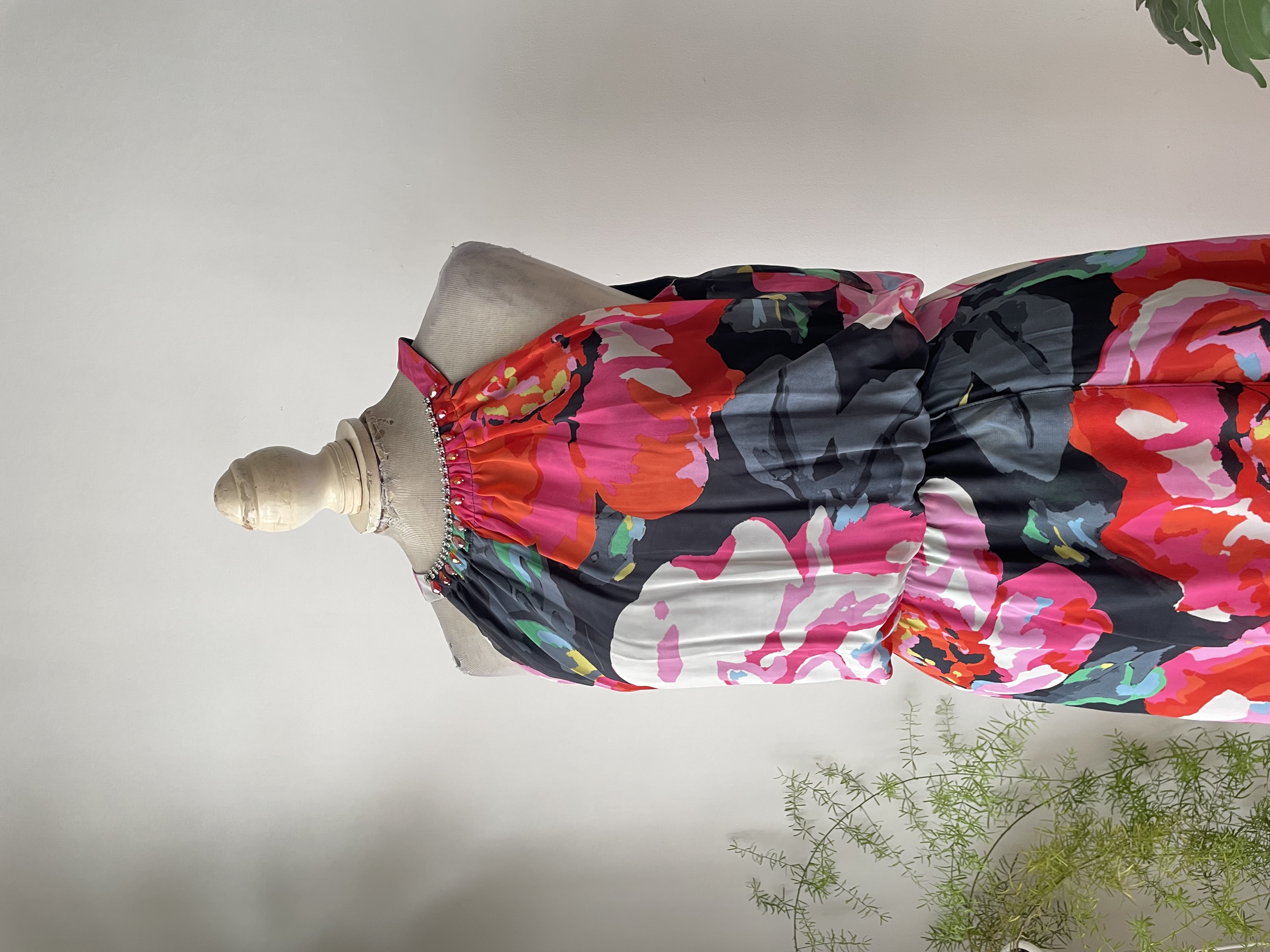 Vestido Floral. Talla: 8 (L) 3