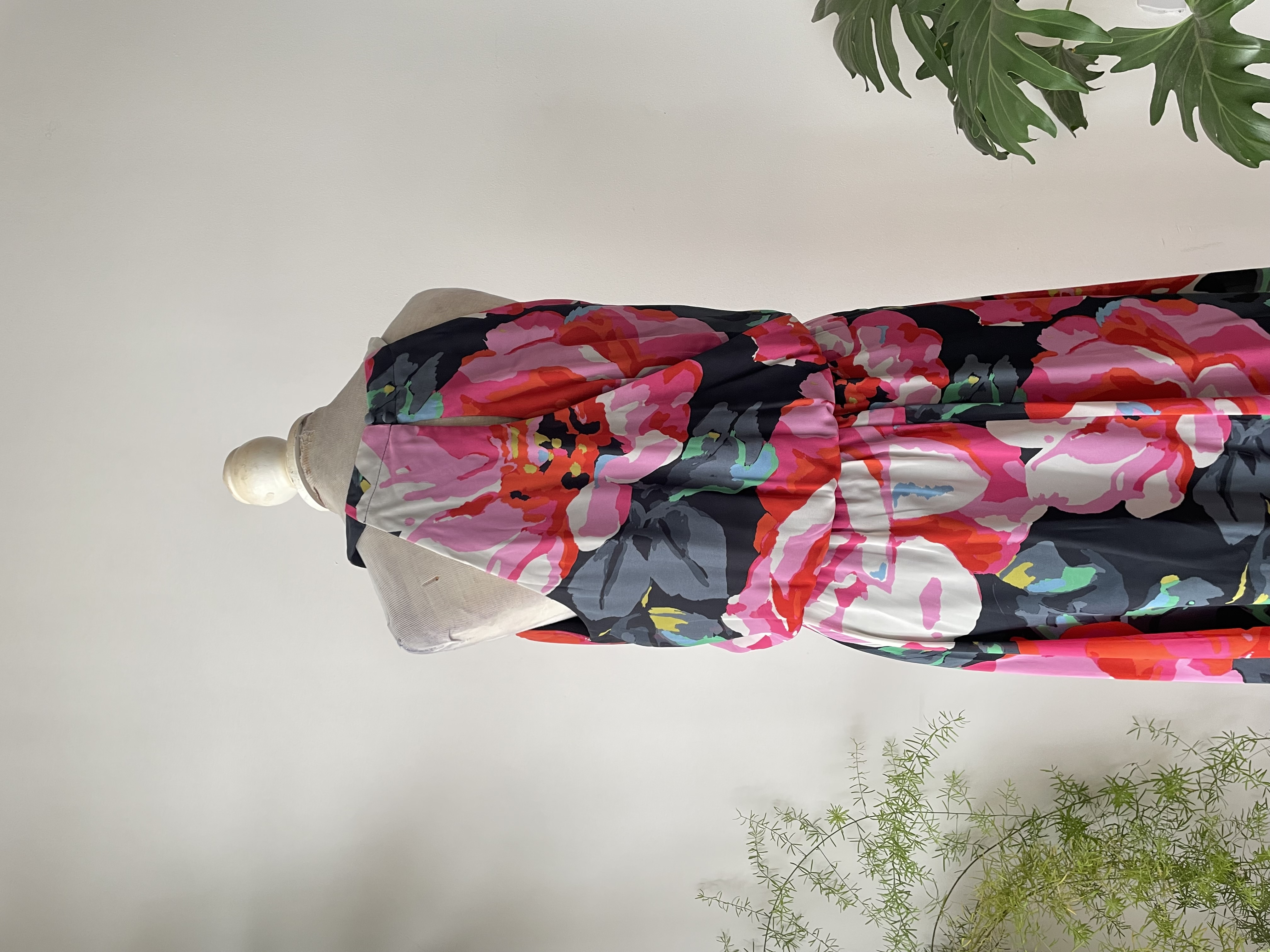 Vestido Floral. Talla: 8 (L) 6