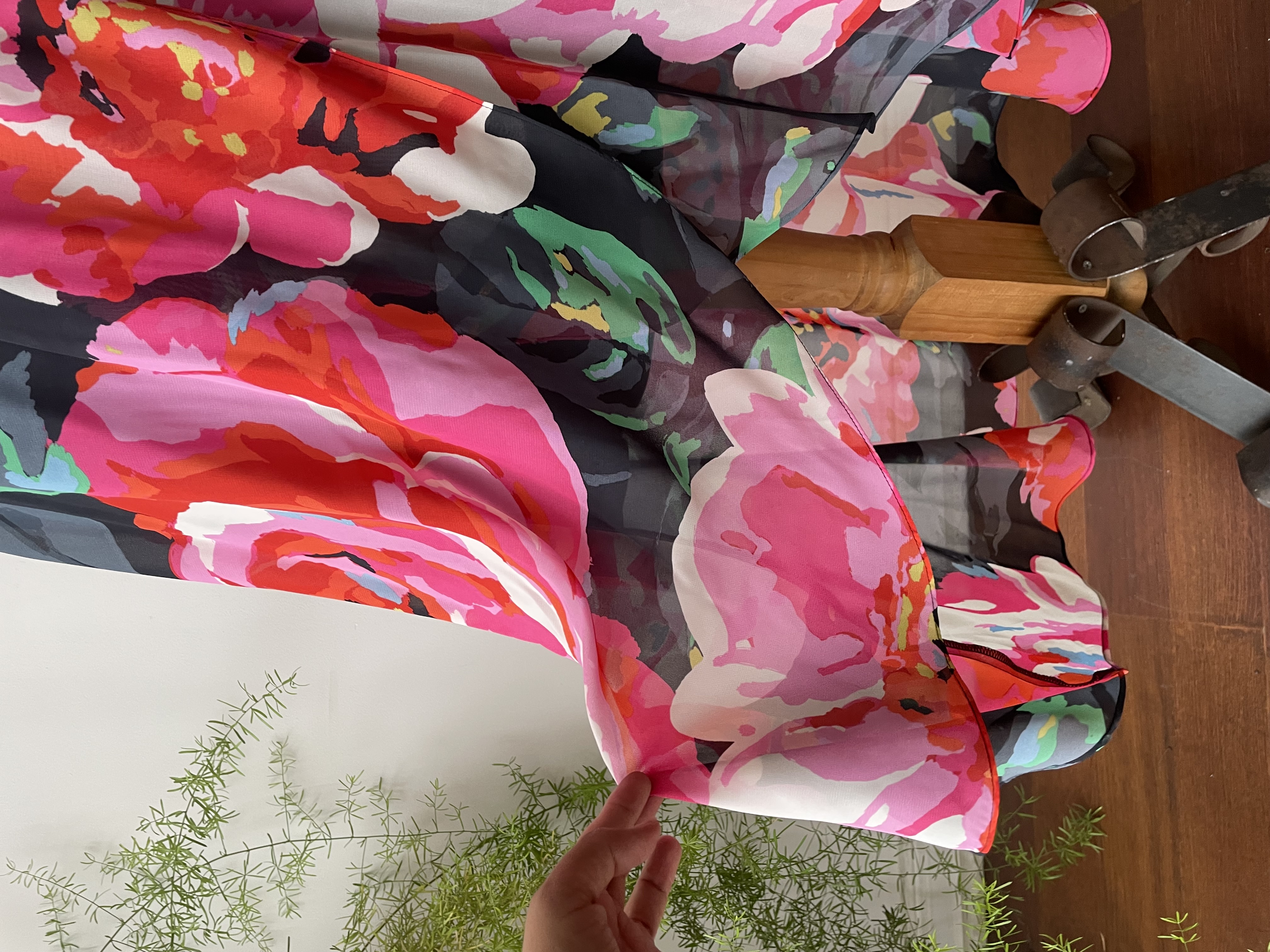 Vestido Floral. Talla: 8 (L) 4