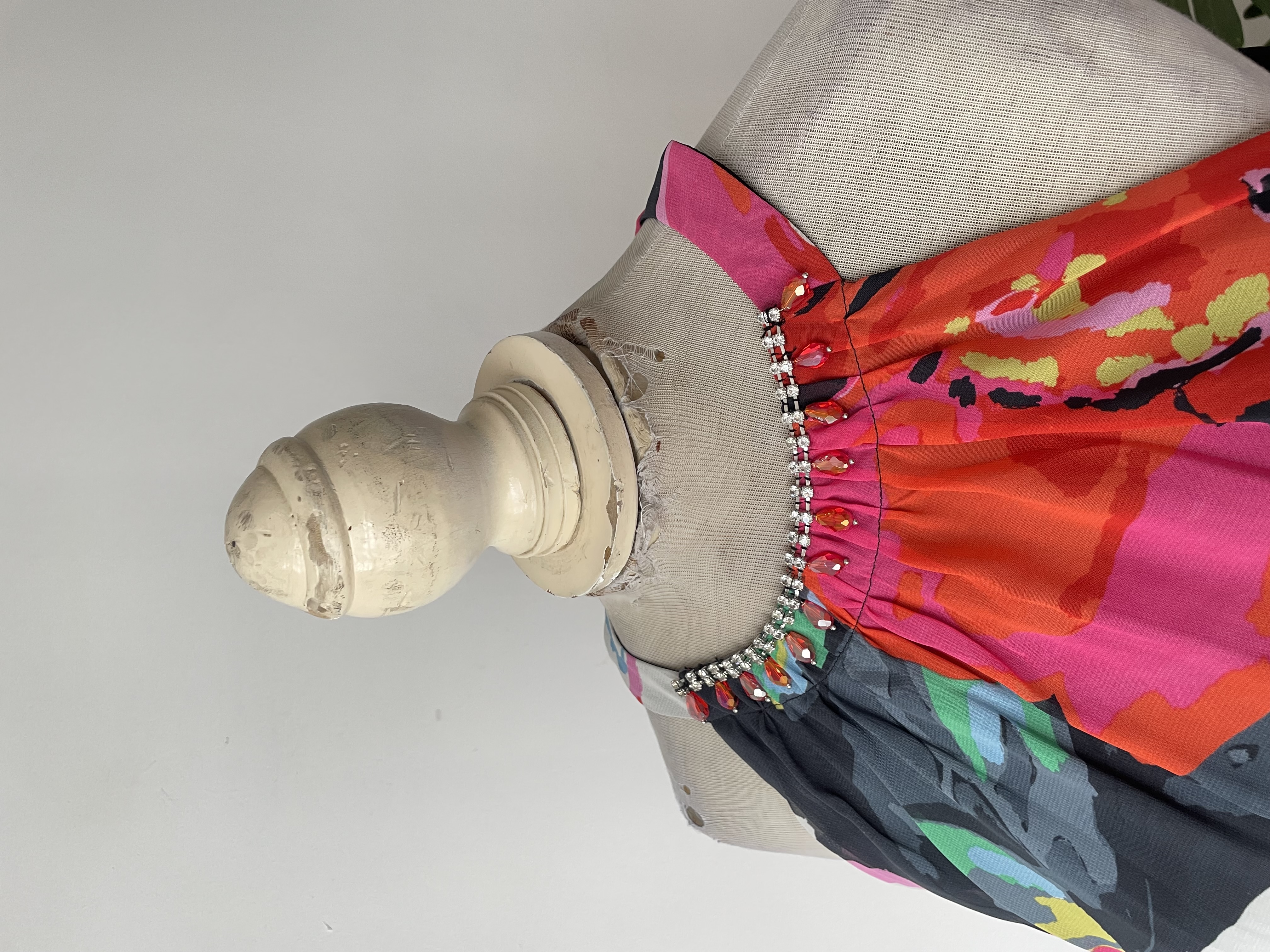 Vestido Floral. Talla: 8 (L) 2