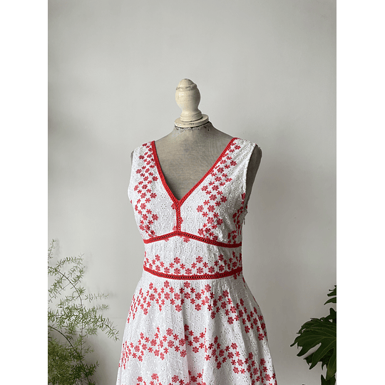 Vestido bordados. Talla: M (38)