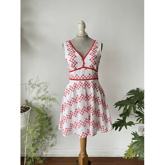 Vestido bordados. Talla: M (38)